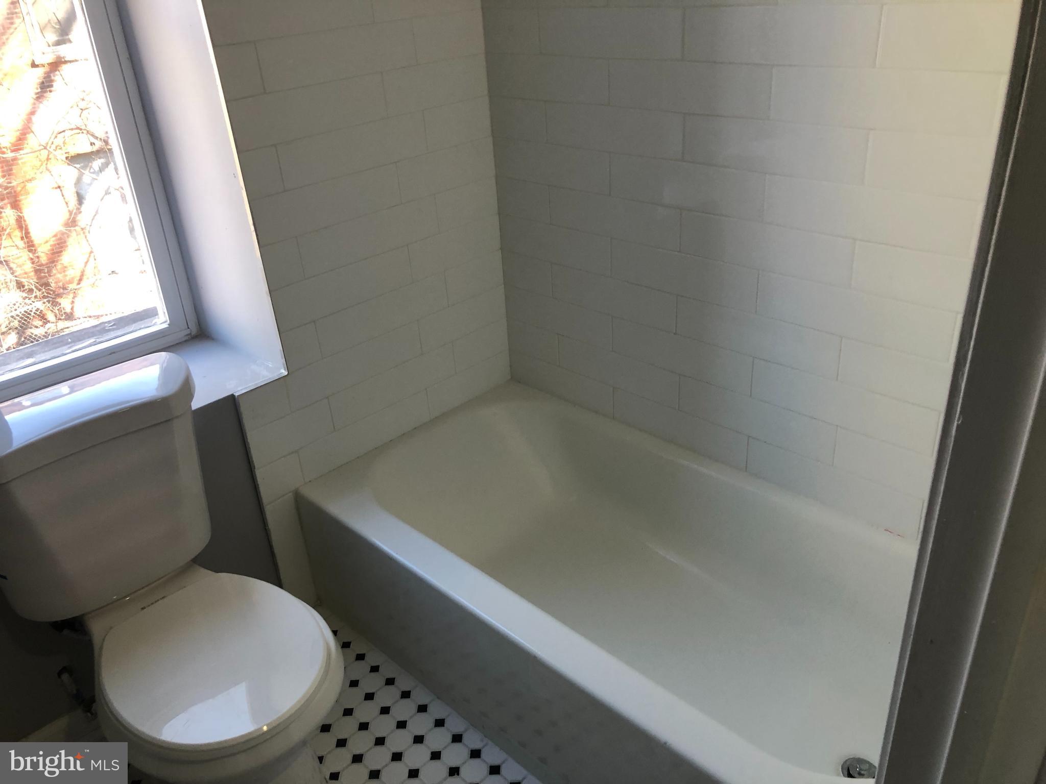 TEMPLE UNIVERSITY - Residential Lease