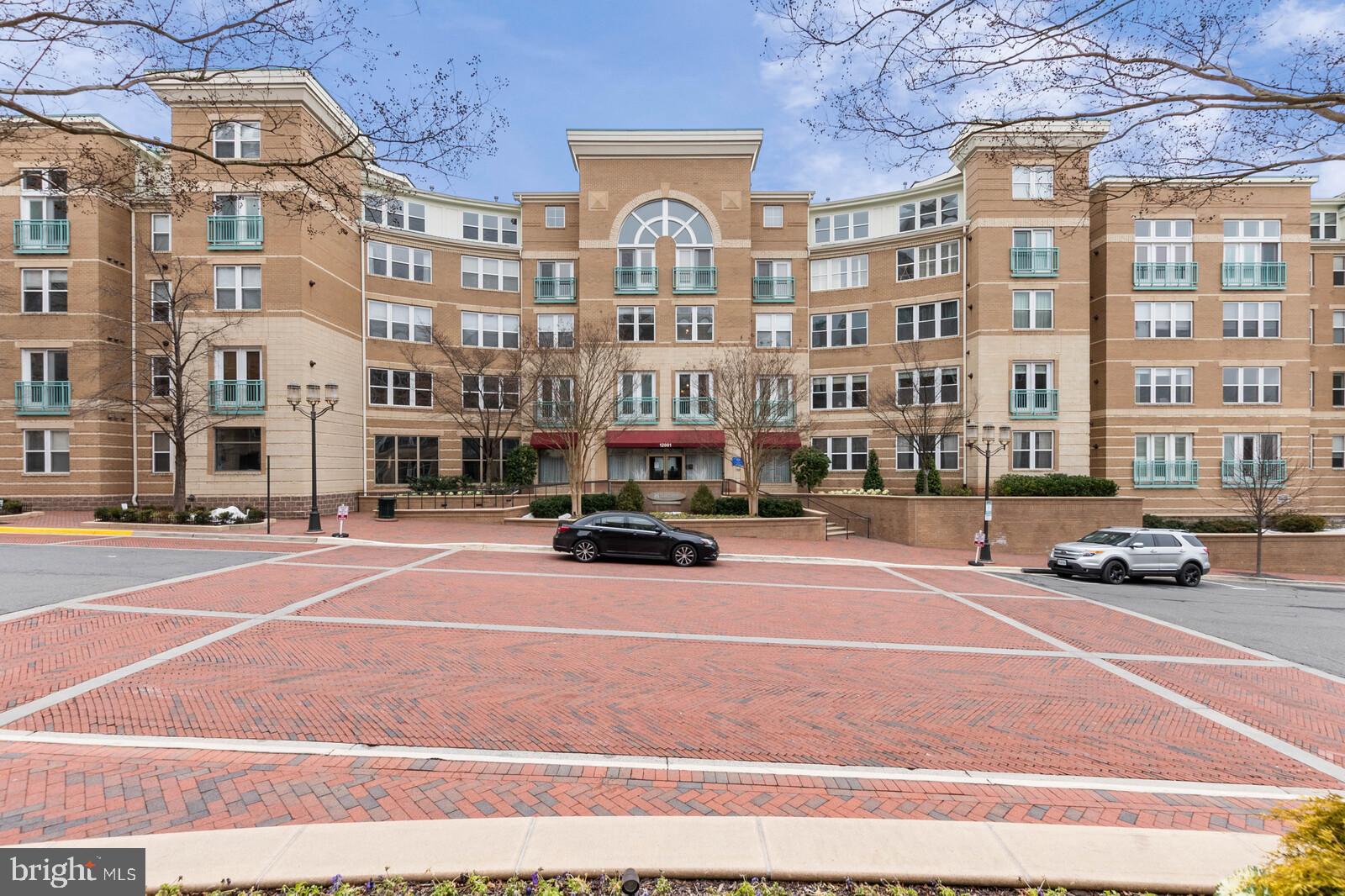 Welcome to a super convenient place to live—right in the heart of Reston Town Center! This 2-bedroom, 2-bathroom condo offers an unbeatable location just a short walk to the Town Center Metro, fine dining, shops, and entertainment.
Enjoy the comfort of a brand-new HVAC system and dishwasher, both installed in Spring 2025. The unit includes two assigned garage parking spaces in a secure, covered garage.
Don't miss your chance to live in one of Reston's most walkable and vibrant communities—make this your next home!