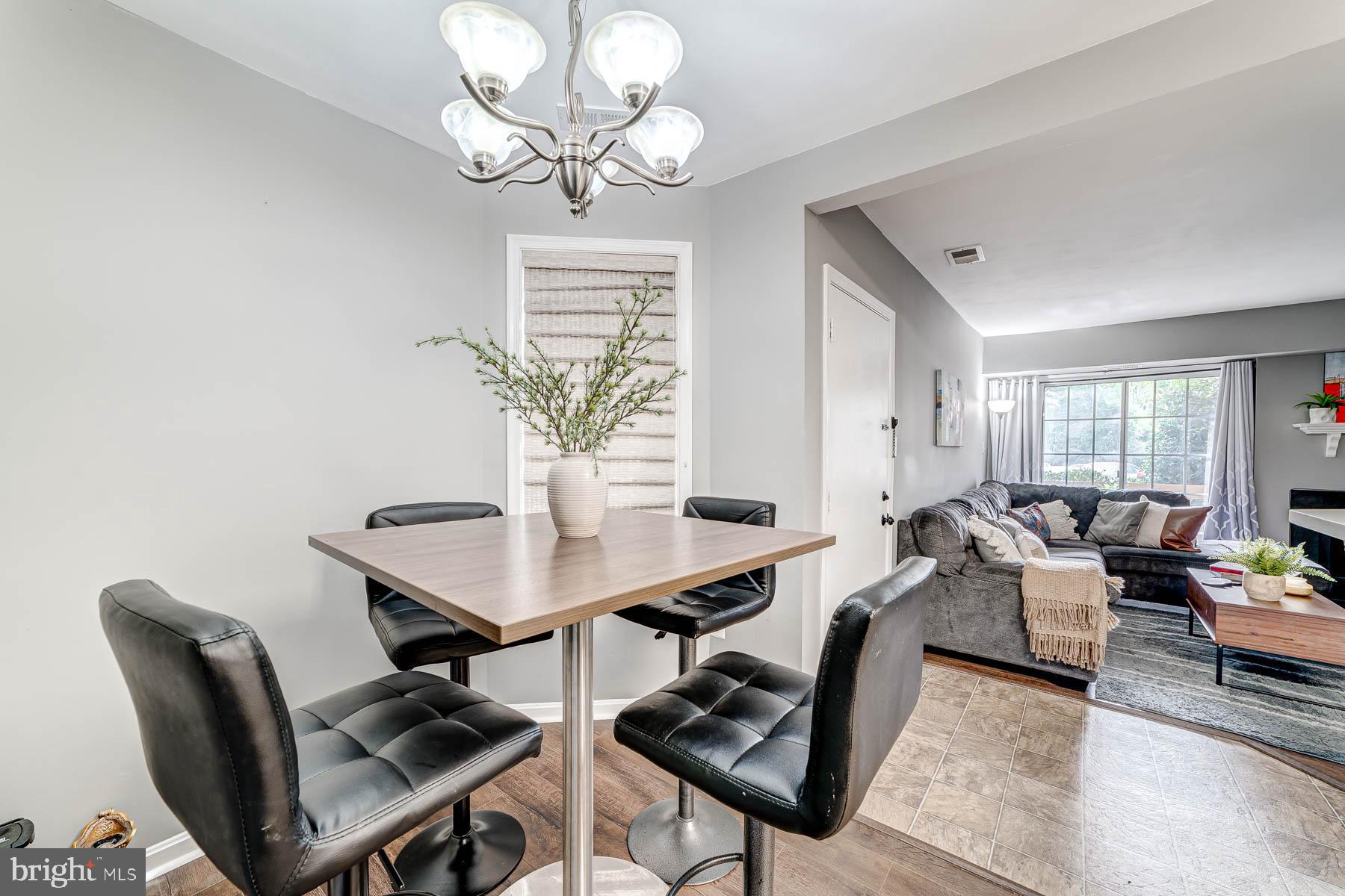 SURREY AT MANCHESTER LAKES - Residential