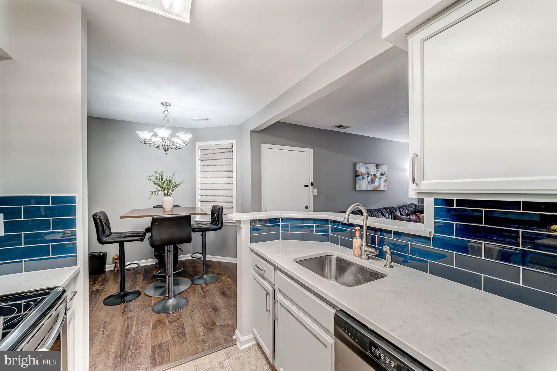 SURREY AT MANCHESTER LAKES - Residential