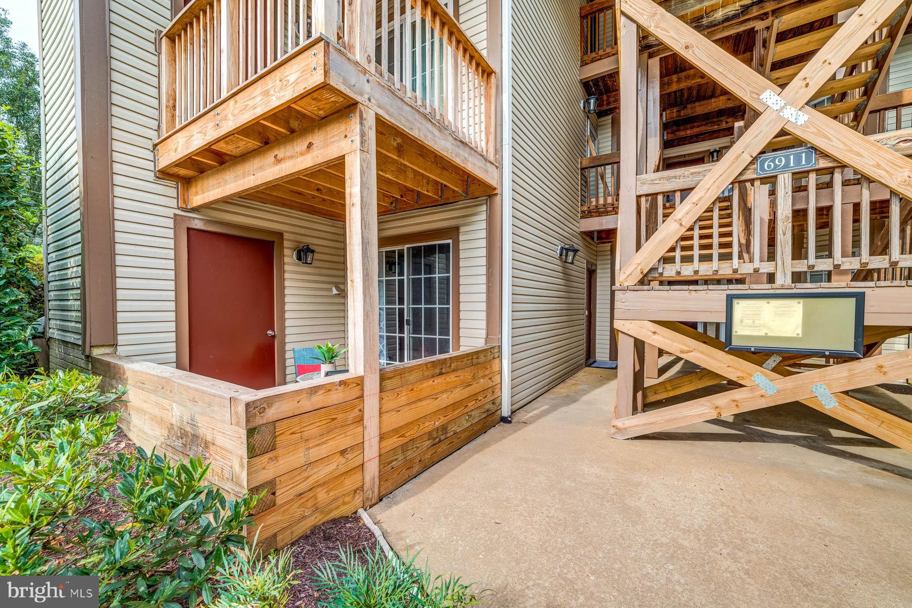 SURREY AT MANCHESTER LAKES - Residential