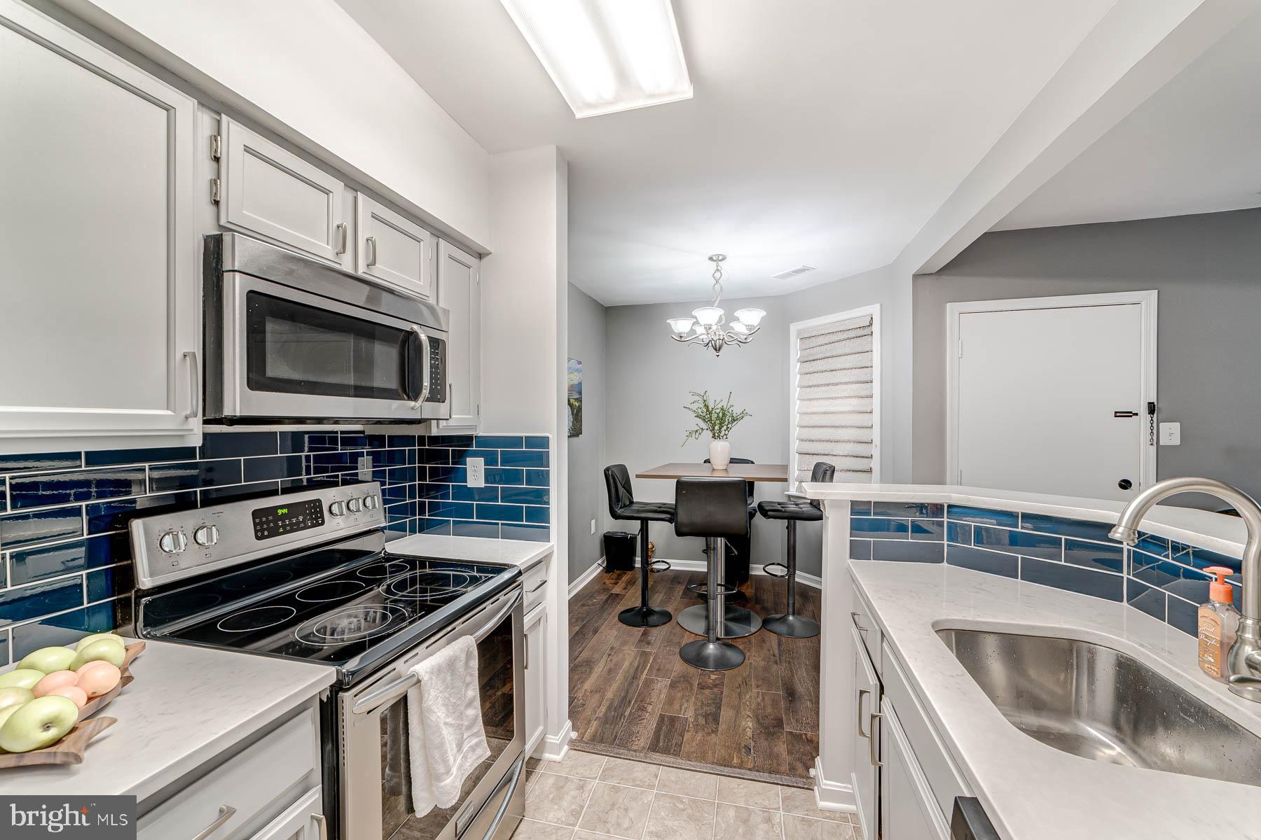 SURREY AT MANCHESTER LAKES - Residential