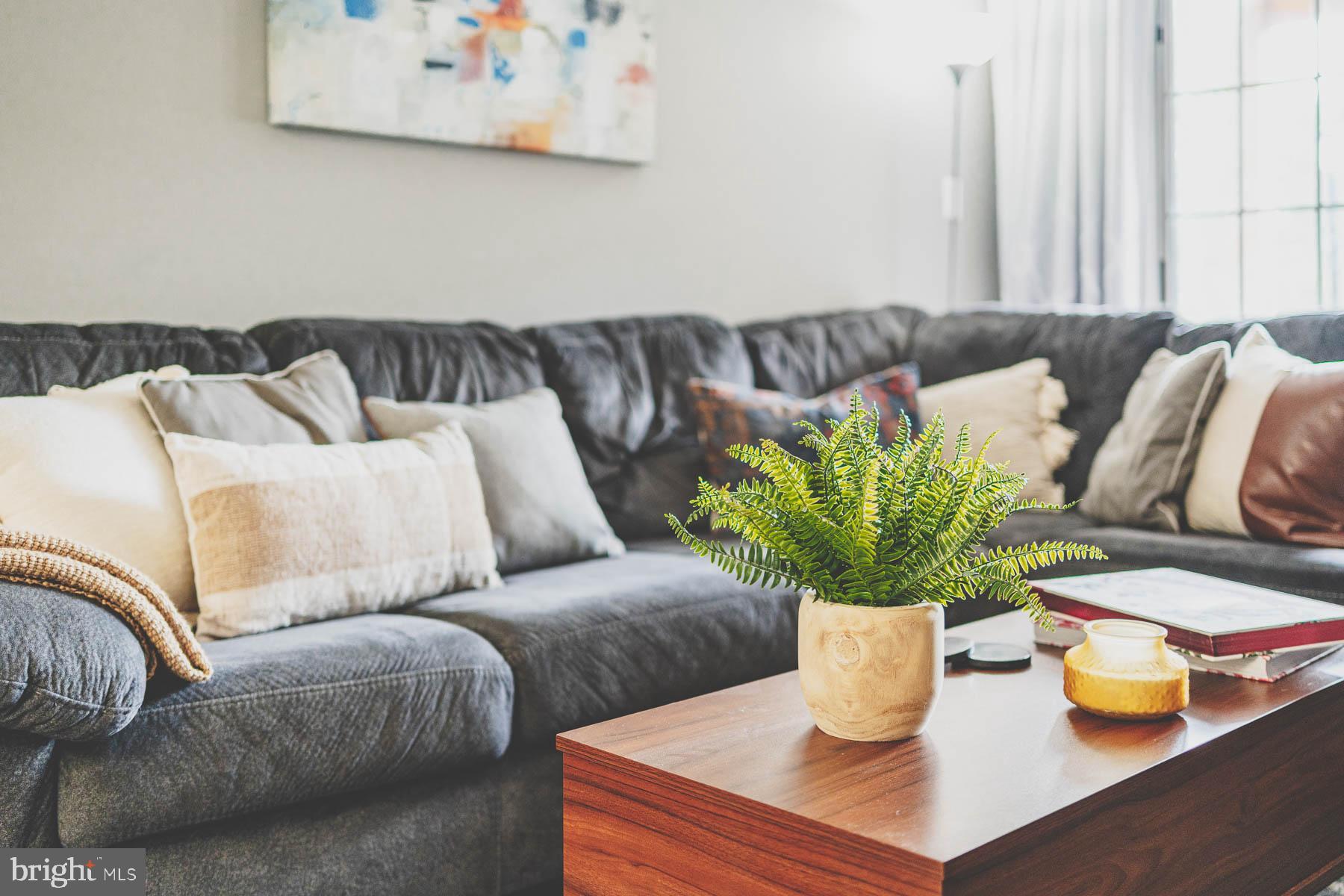 SURREY AT MANCHESTER LAKES - Residential