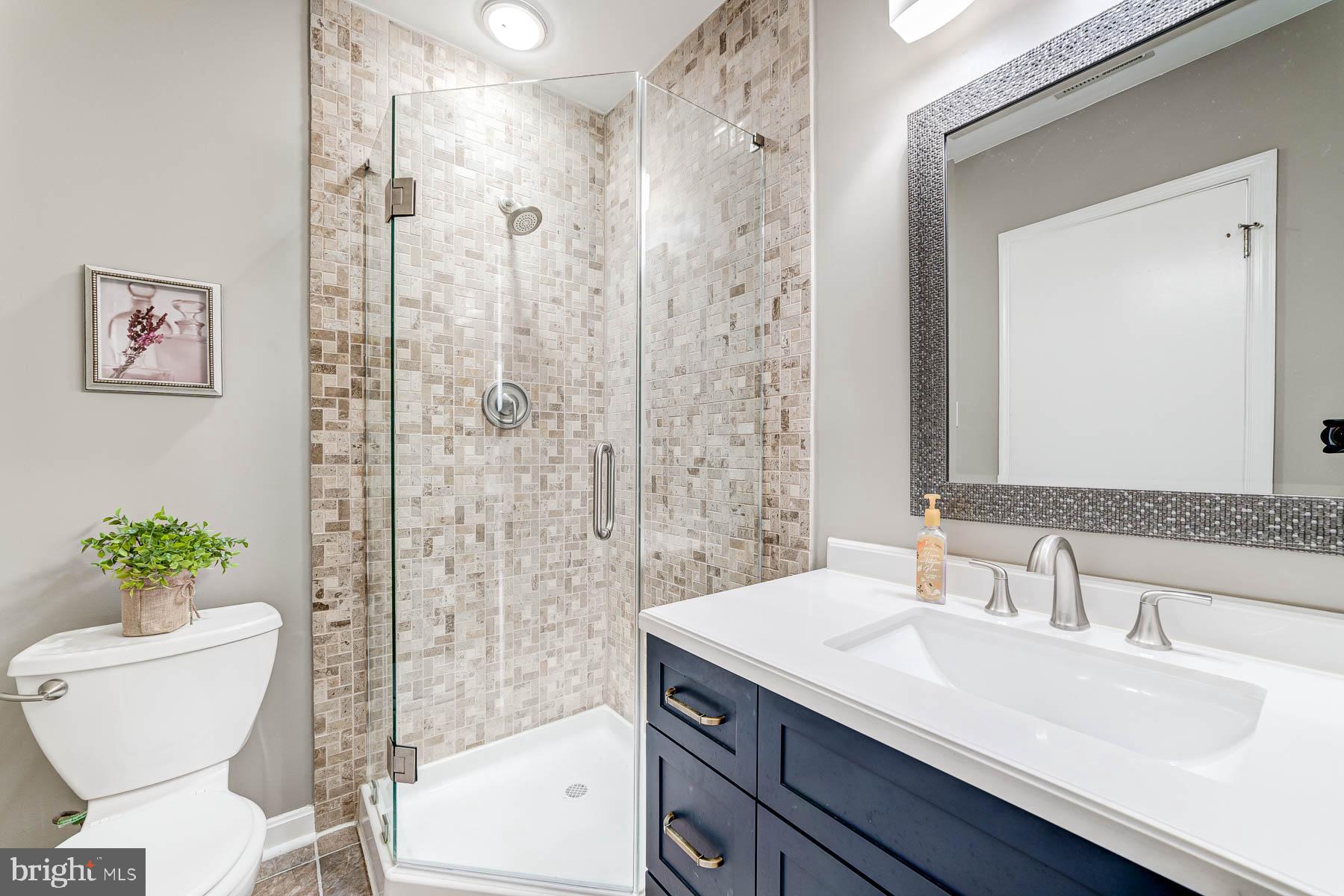 SURREY AT MANCHESTER LAKES - Residential