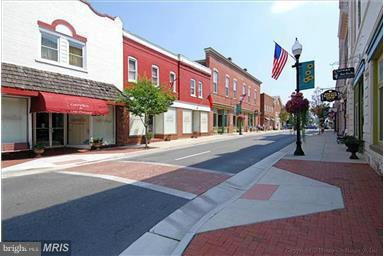 WELLINGTON/CLOVERHILL CONDOS - Residential