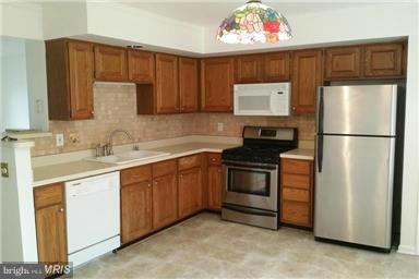 WELLINGTON/CLOVERHILL CONDOS - Residential