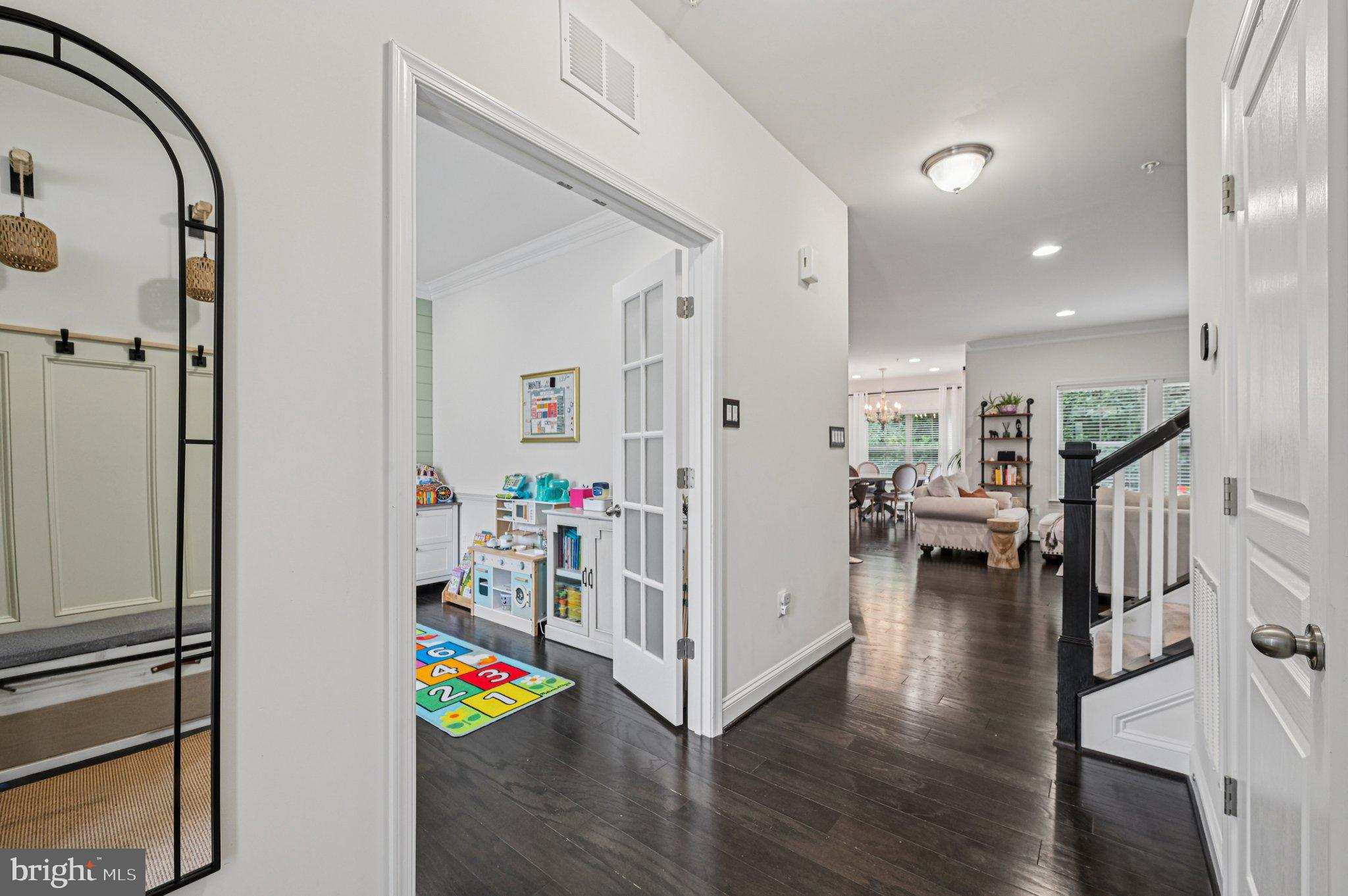 1618 HEKLA LANE