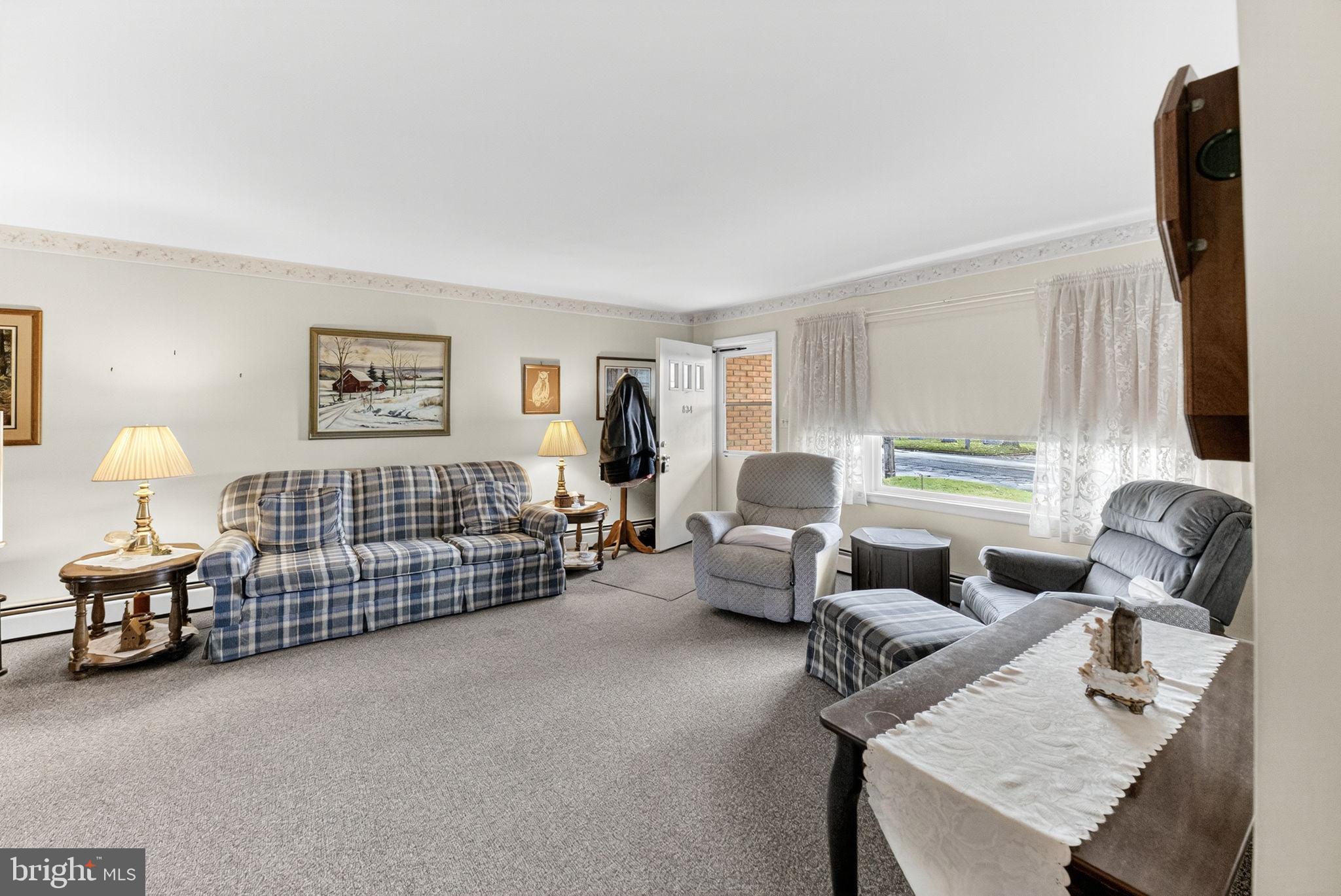 834 HOKENDAUQUA STREET