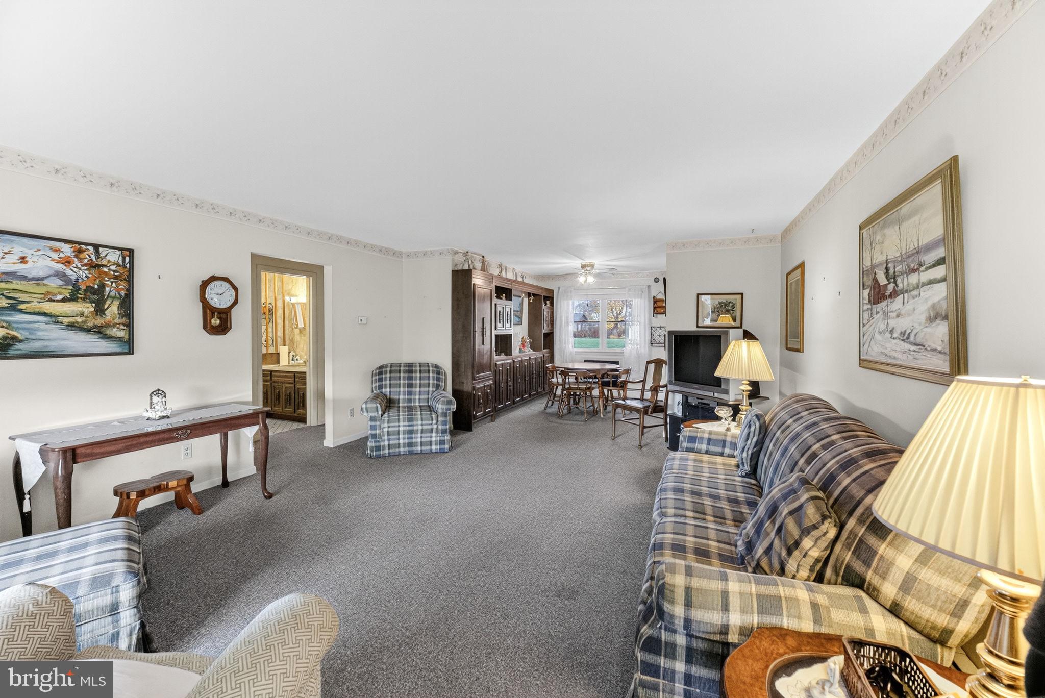 834 HOKENDAUQUA STREET