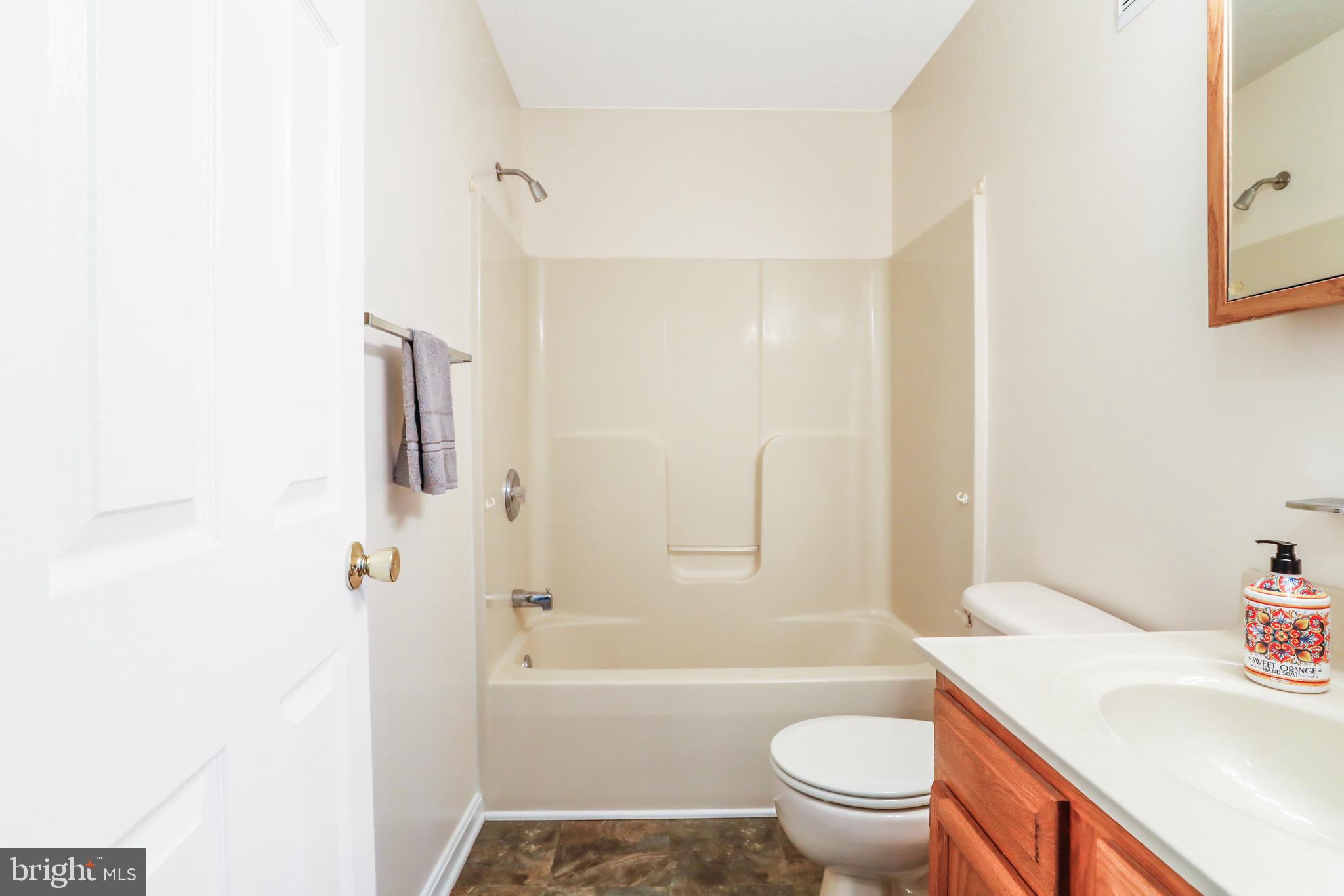 SIGNAL KNOB STATION - Residential Lease