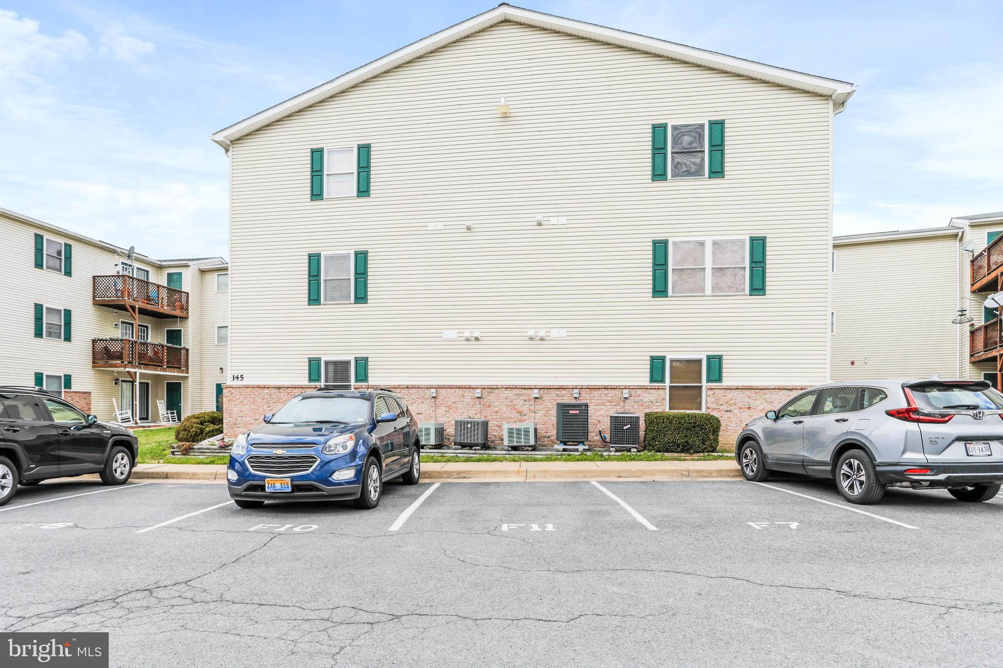 SIGNAL KNOB STATION - Residential Lease