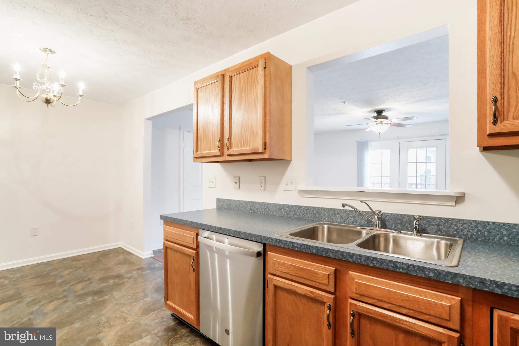 SIGNAL KNOB STATION - Residential Lease