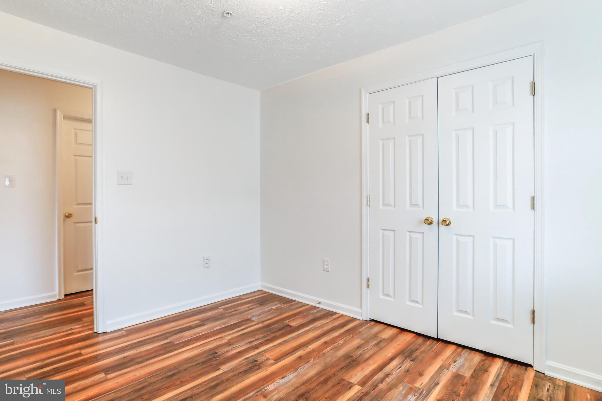 SIGNAL KNOB STATION - Residential Lease