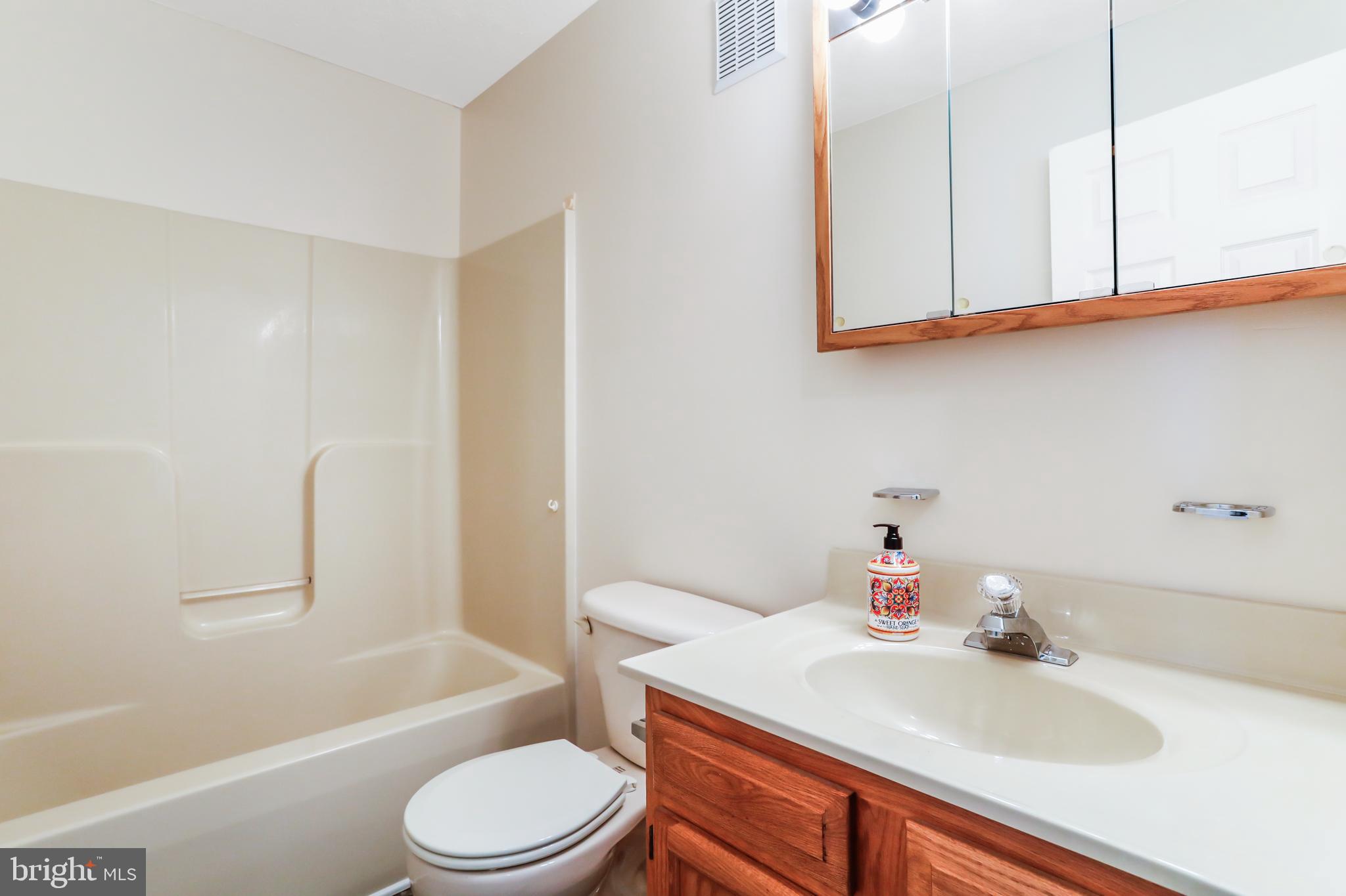 SIGNAL KNOB STATION - Residential Lease