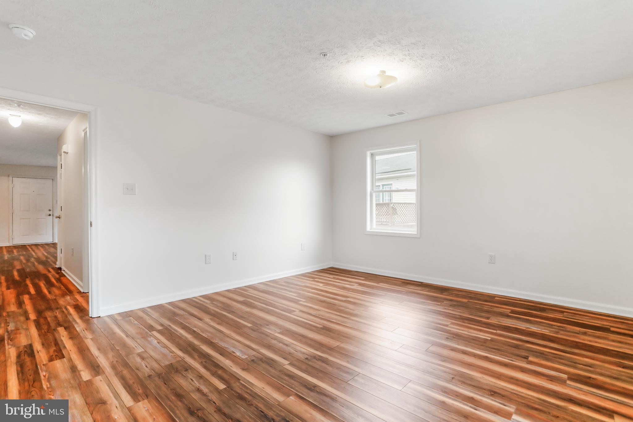 SIGNAL KNOB STATION - Residential Lease