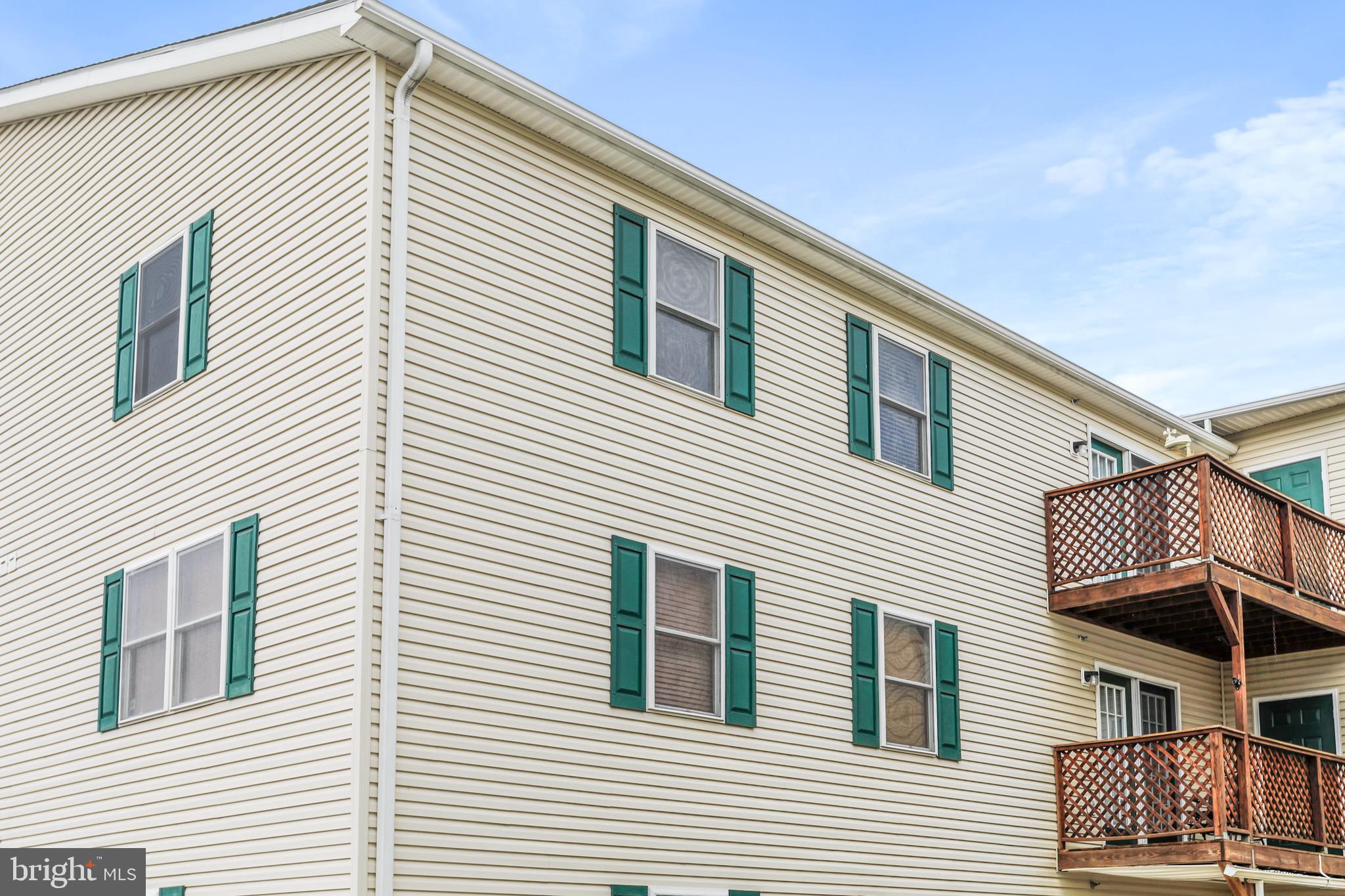 SIGNAL KNOB STATION - Residential Lease