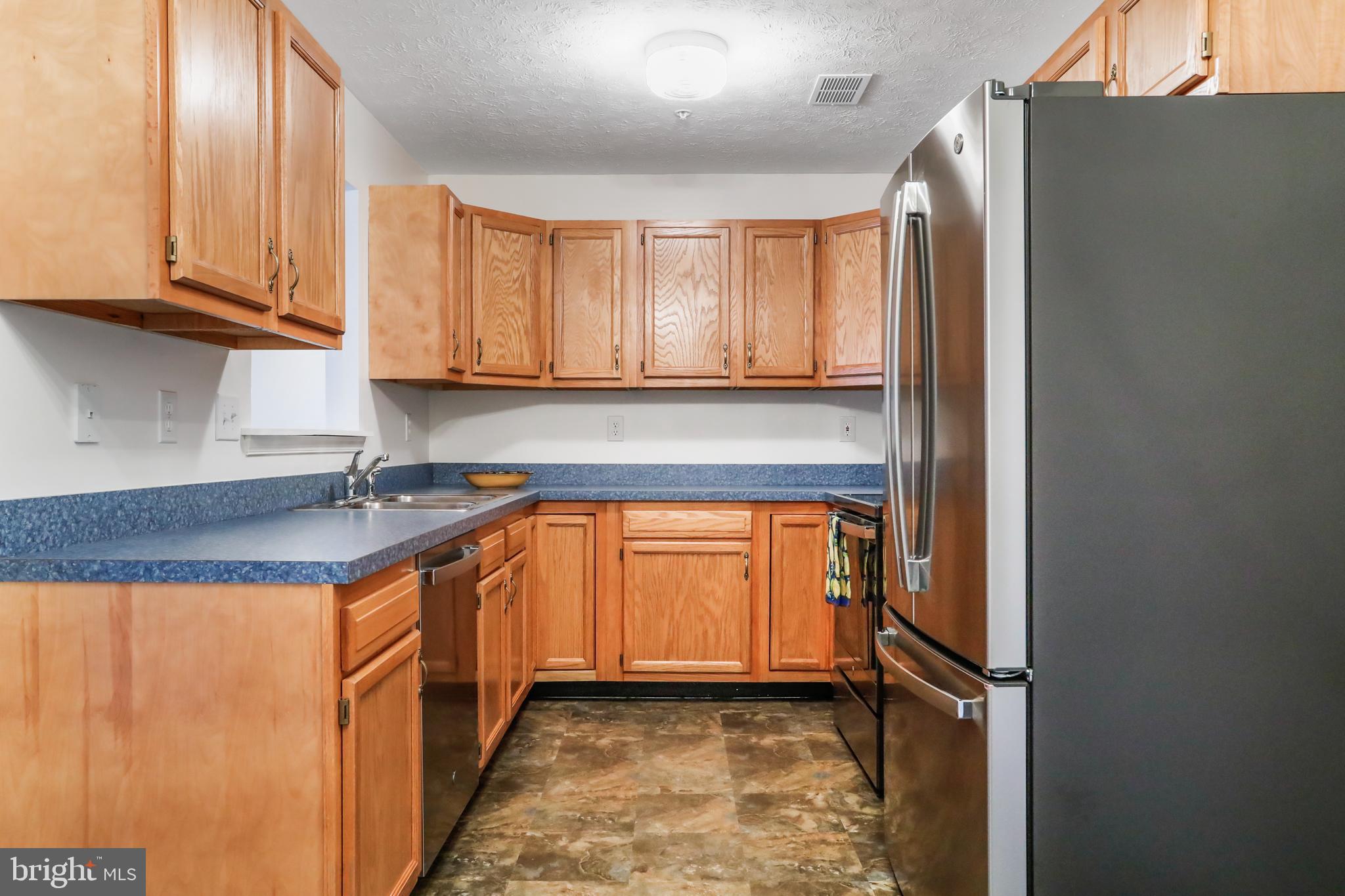 SIGNAL KNOB STATION - Residential Lease