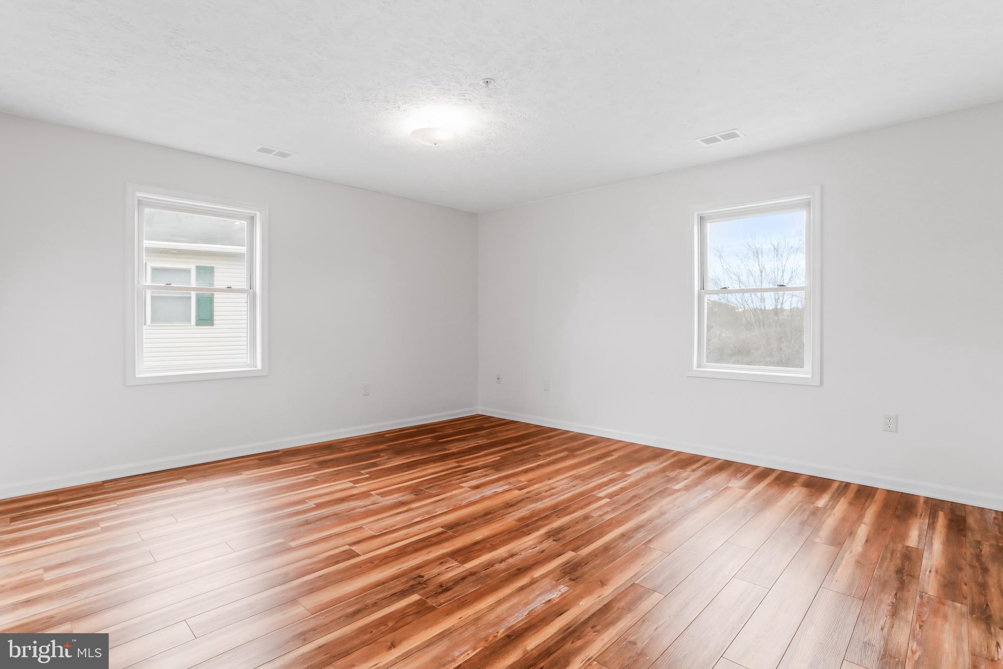 SIGNAL KNOB STATION - Residential Lease