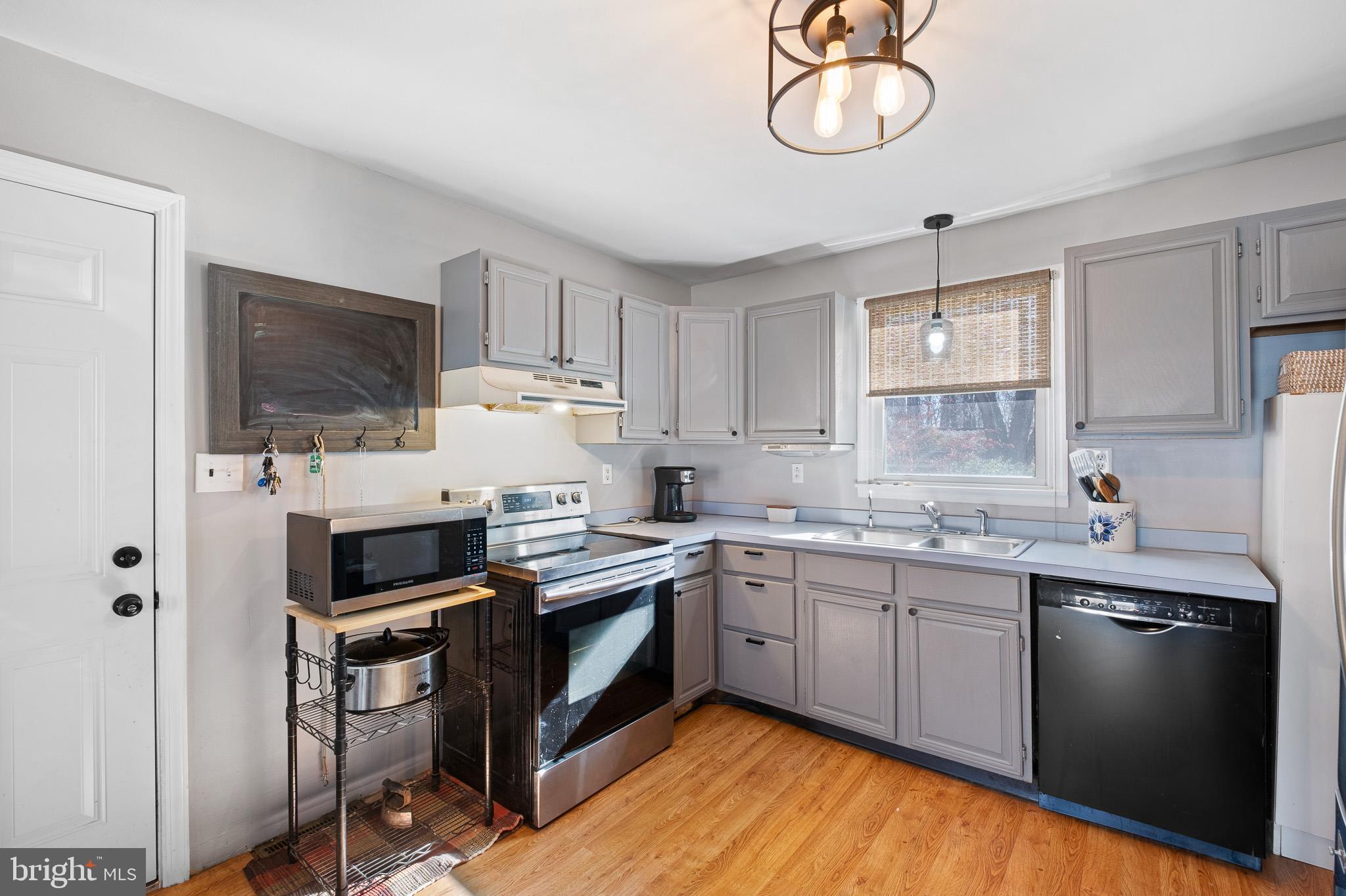 2002 CUNNINGHAM ROAD