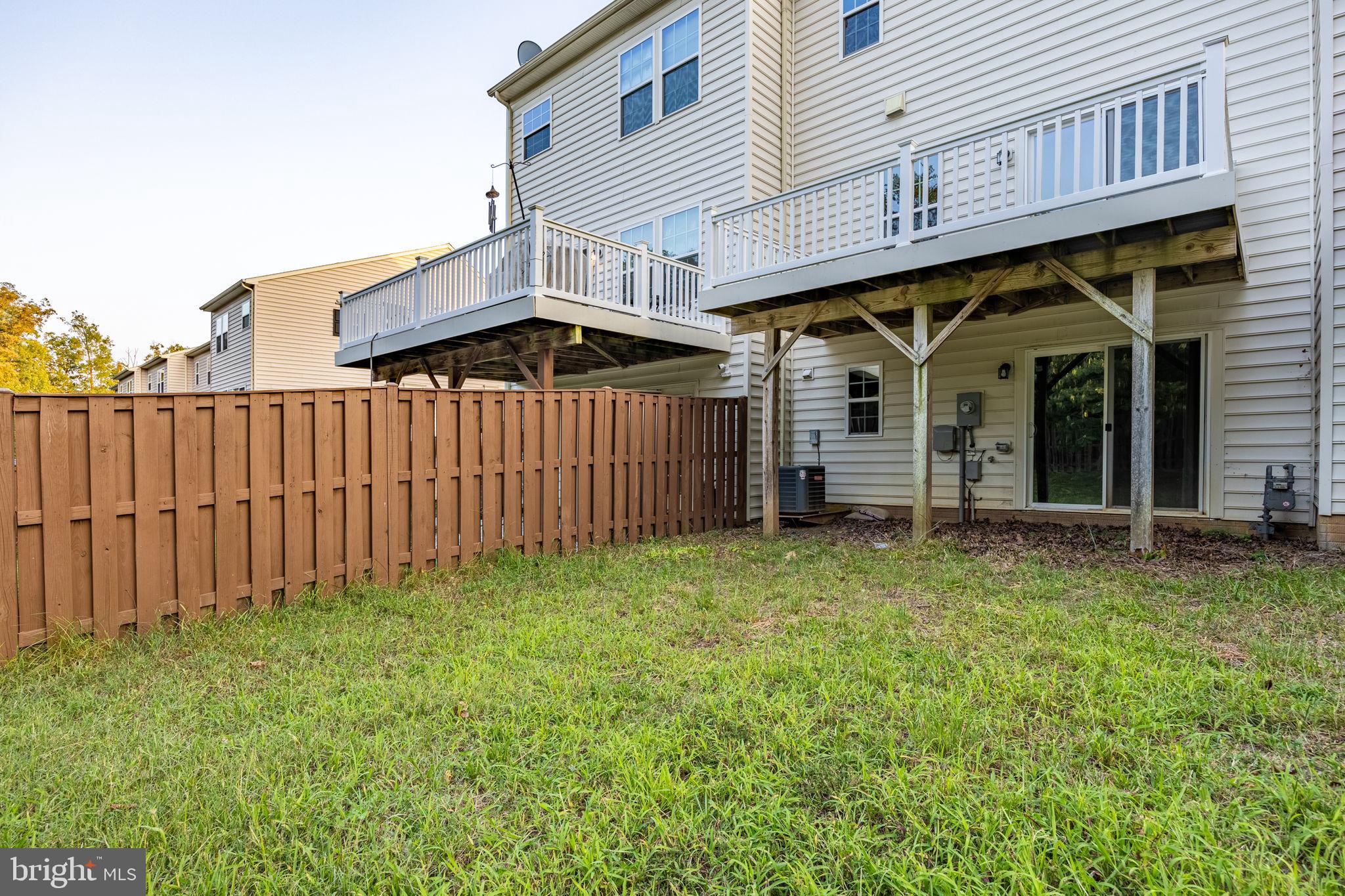 LAFAYETTE CROSSING - Residential Lease