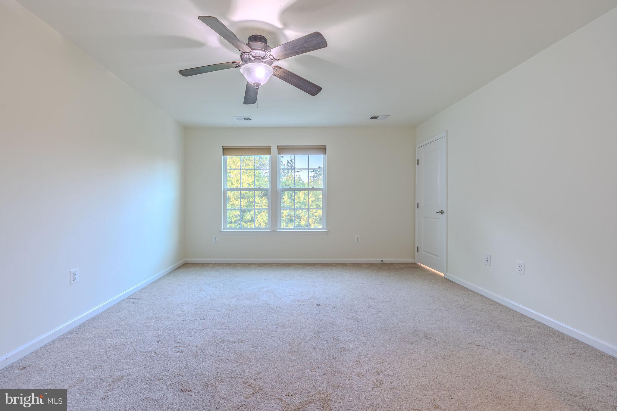 LAFAYETTE CROSSING - Residential Lease