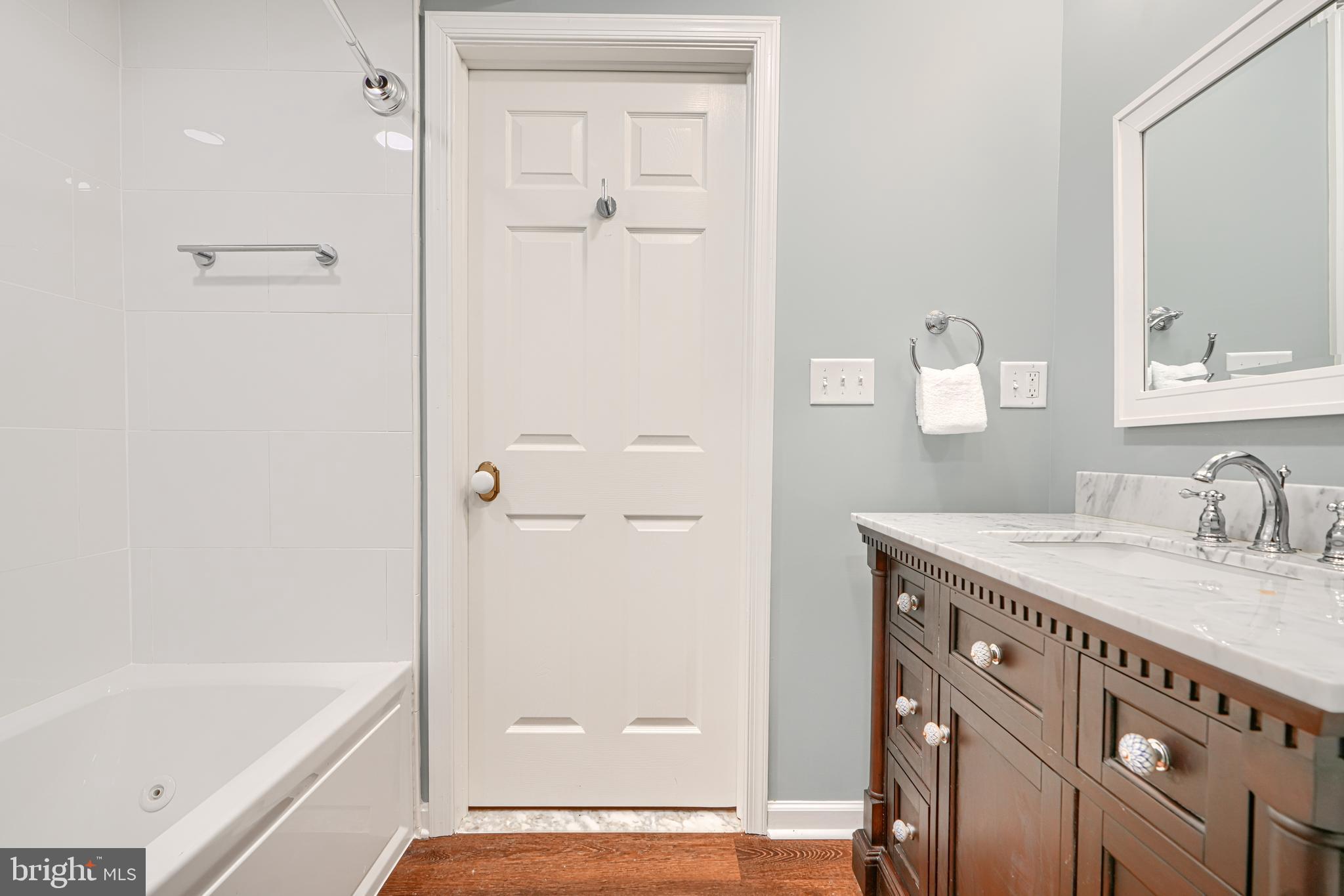 IVY HILL - Residential