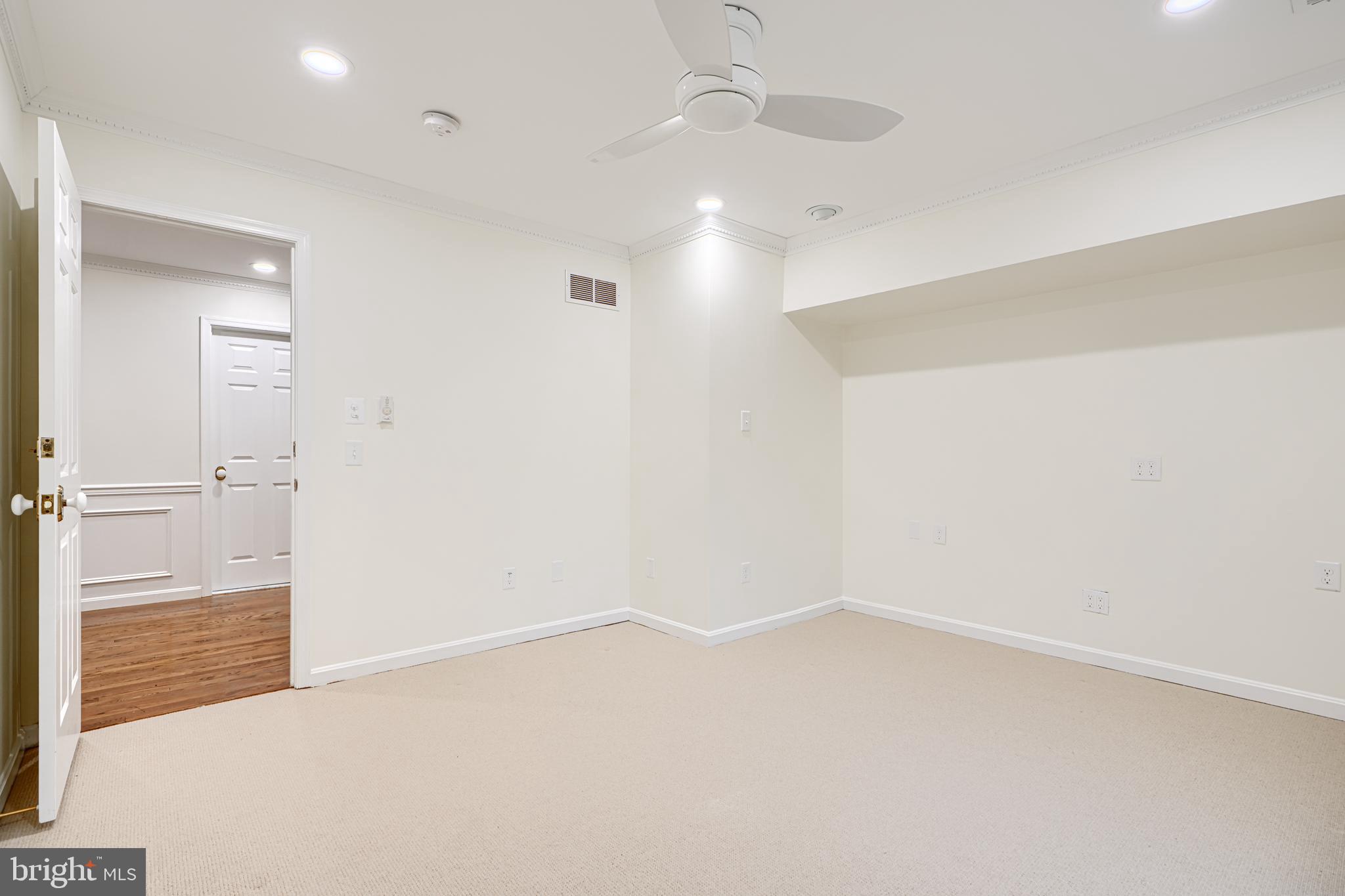 IVY HILL - Residential