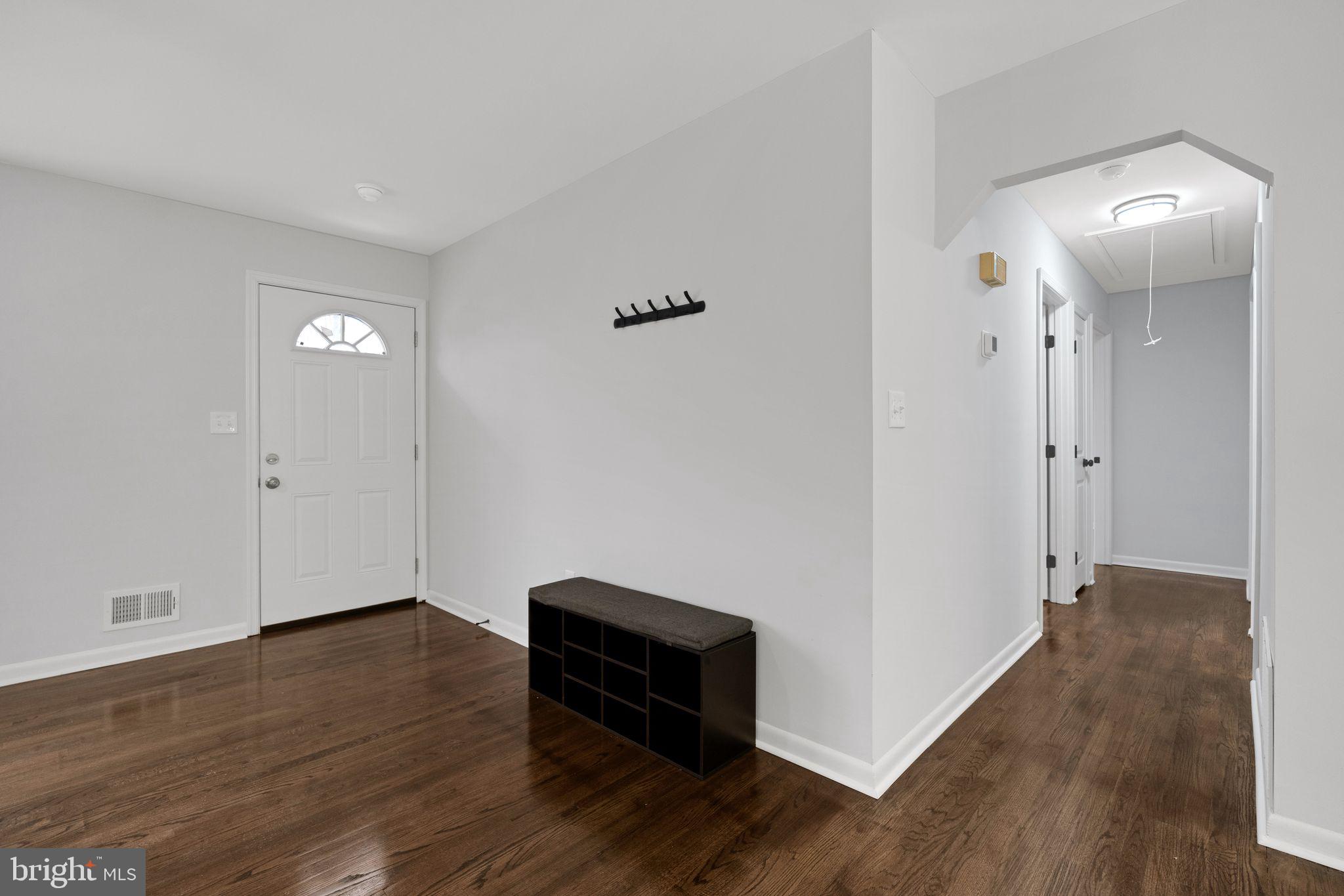 KINSLOUCH FARMS - Residential