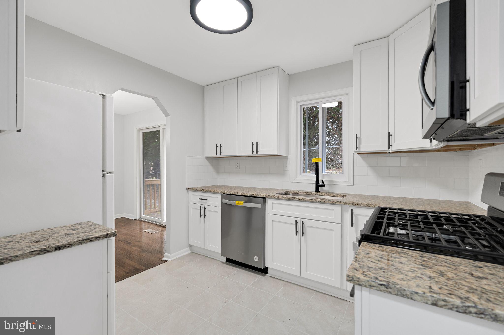 KINSLOUCH FARMS - Residential