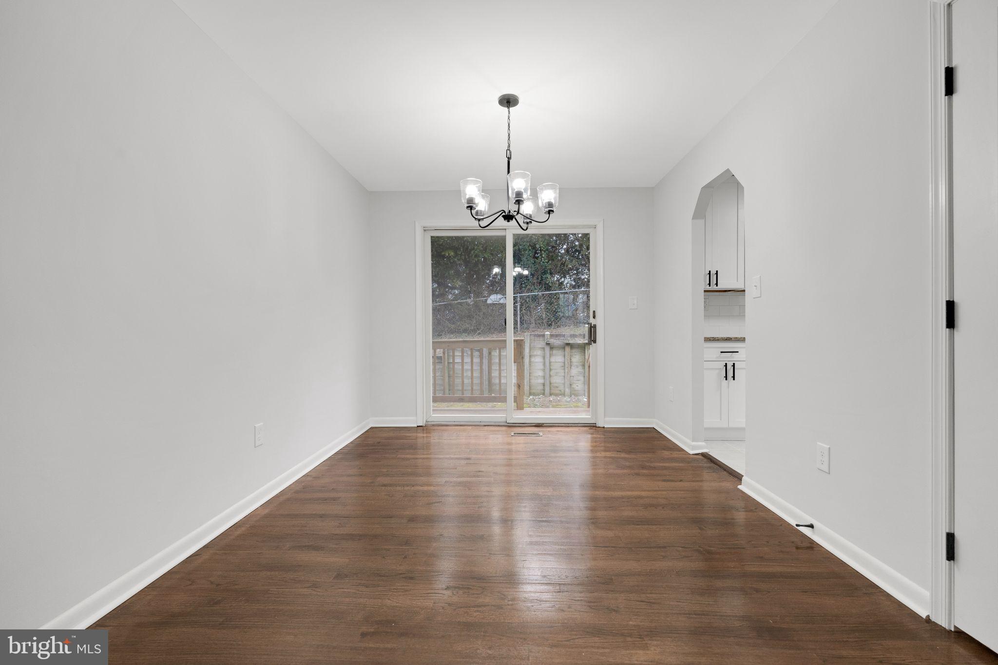 KINSLOUCH FARMS - Residential