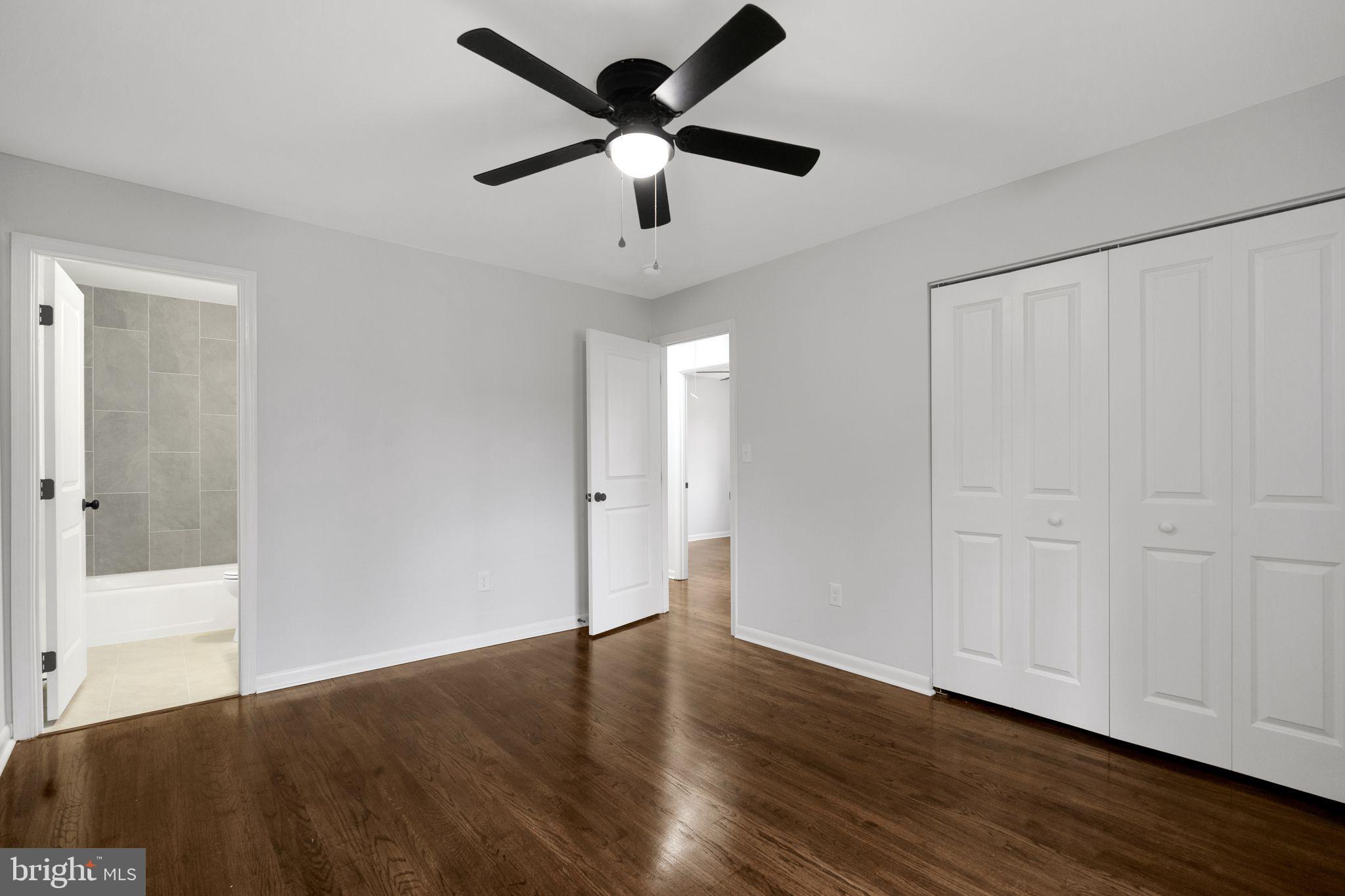 KINSLOUCH FARMS - Residential