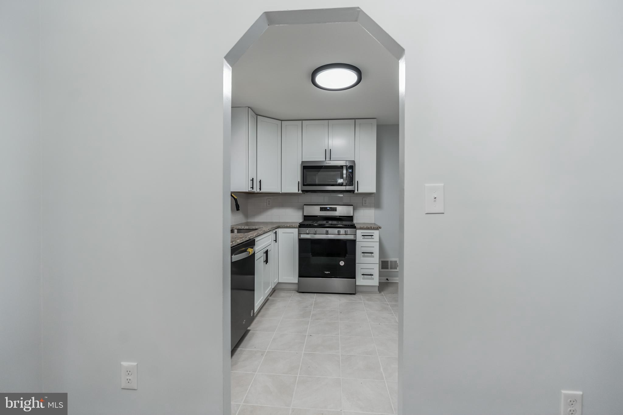 KINSLOUCH FARMS - Residential