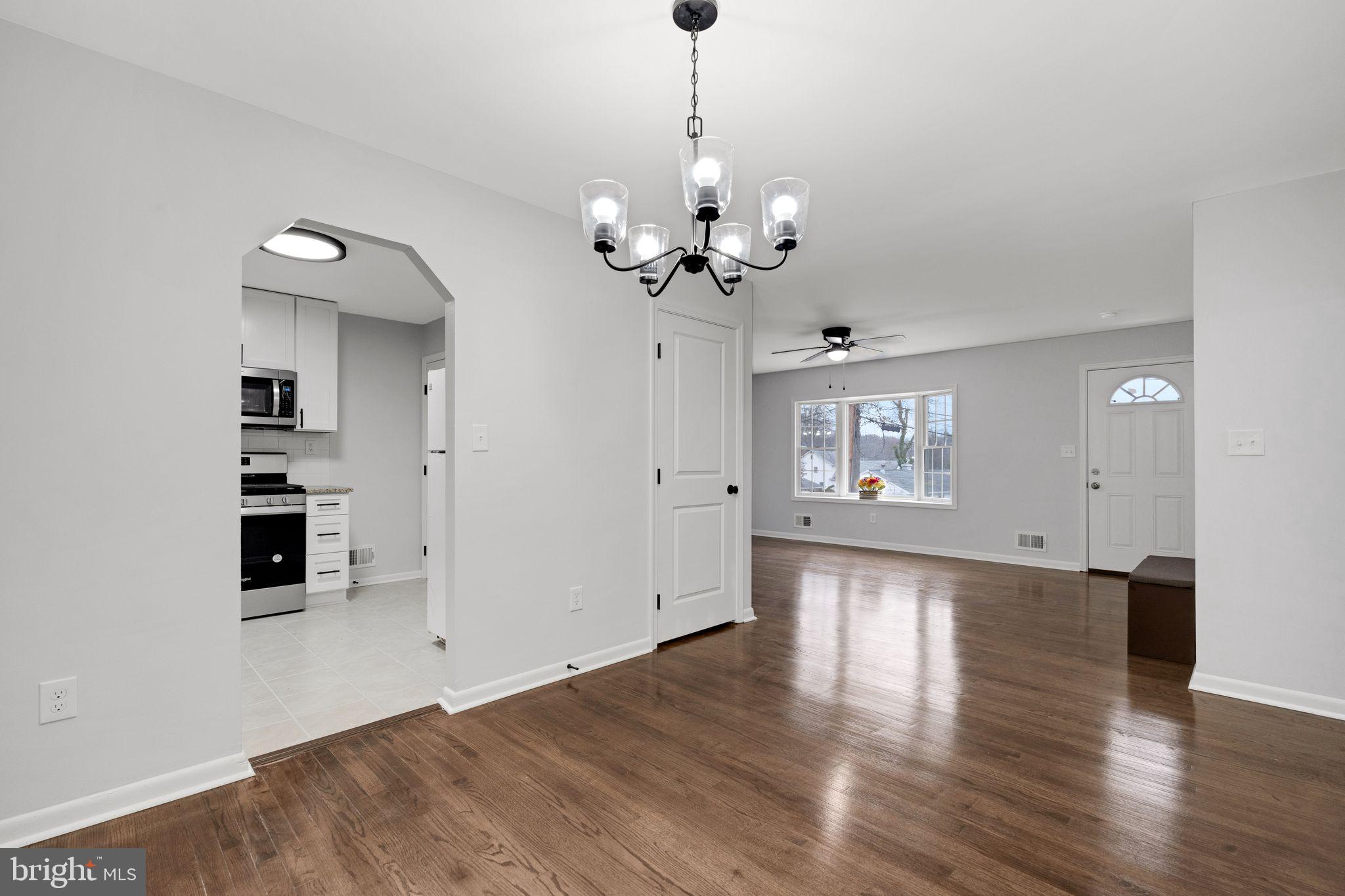 KINSLOUCH FARMS - Residential