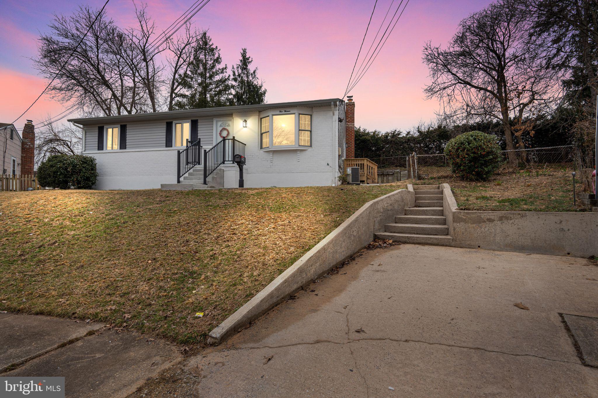 KINSLOUCH FARMS - Residential