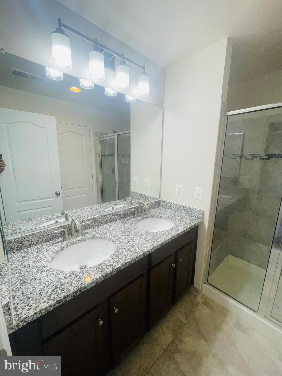 STONE RIDGE LAND BAY 3 - Residential Lease