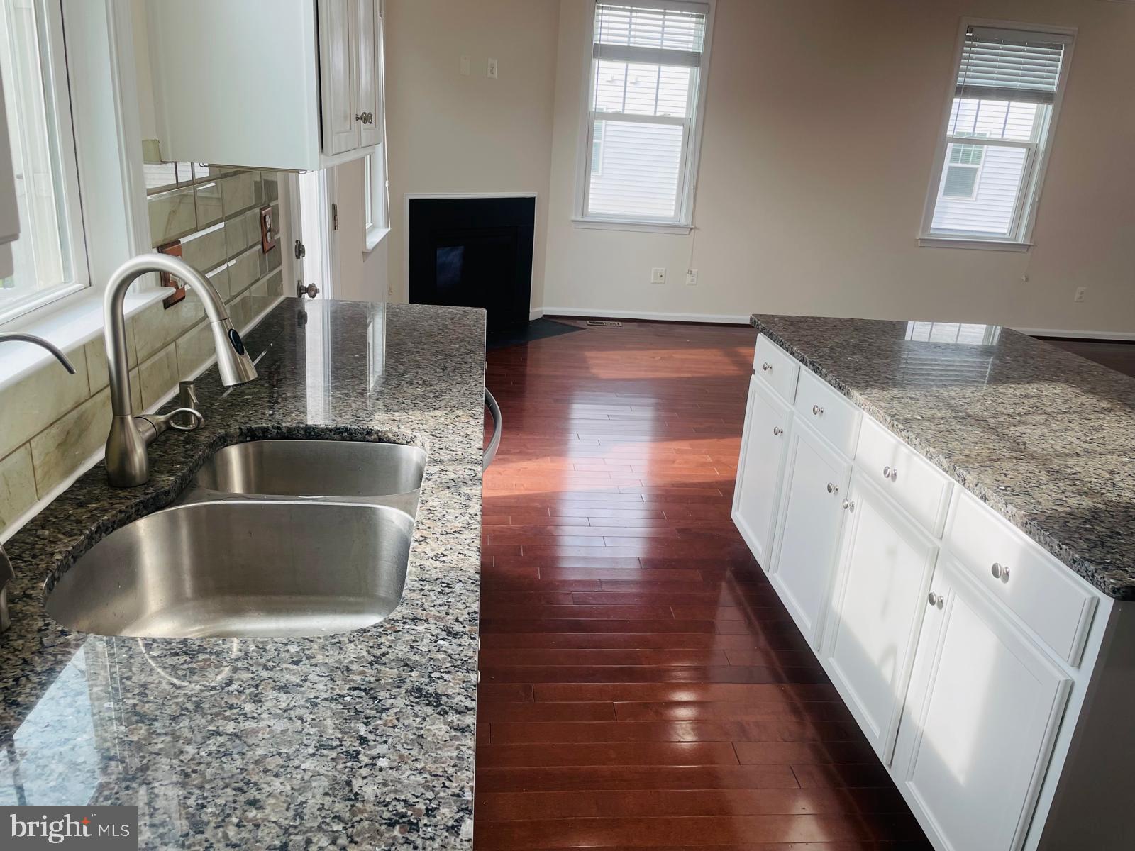 STONE RIDGE LAND BAY 3 - Residential Lease