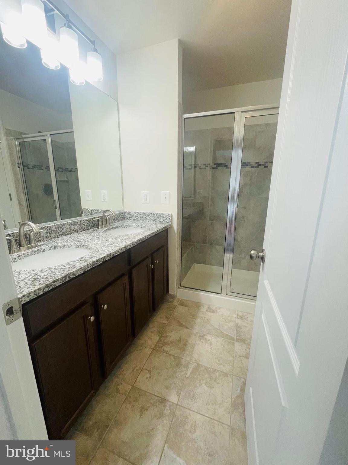 STONE RIDGE LAND BAY 3 - Residential Lease