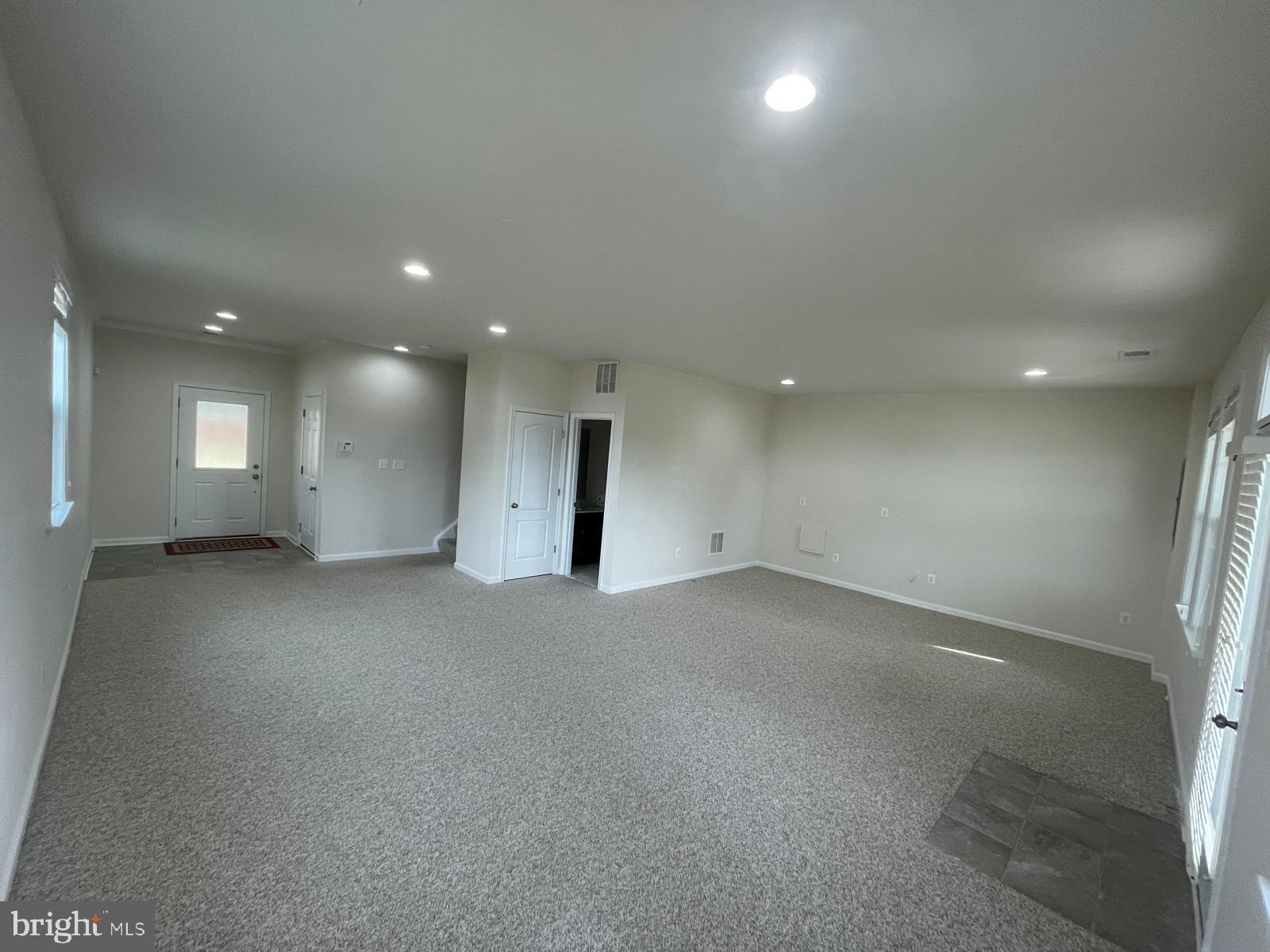 STONE RIDGE LAND BAY 3 - Residential Lease