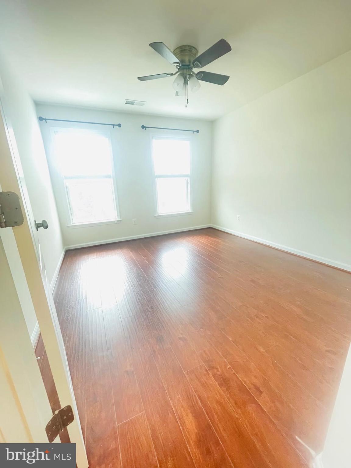 STONE RIDGE LAND BAY 3 - Residential Lease