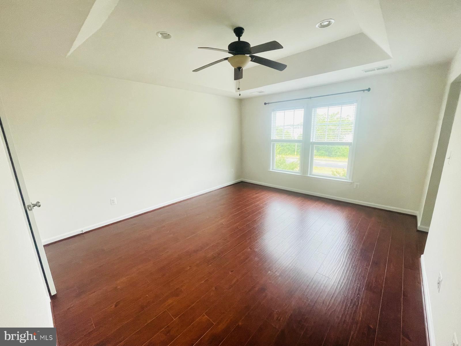 STONE RIDGE LAND BAY 3 - Residential Lease