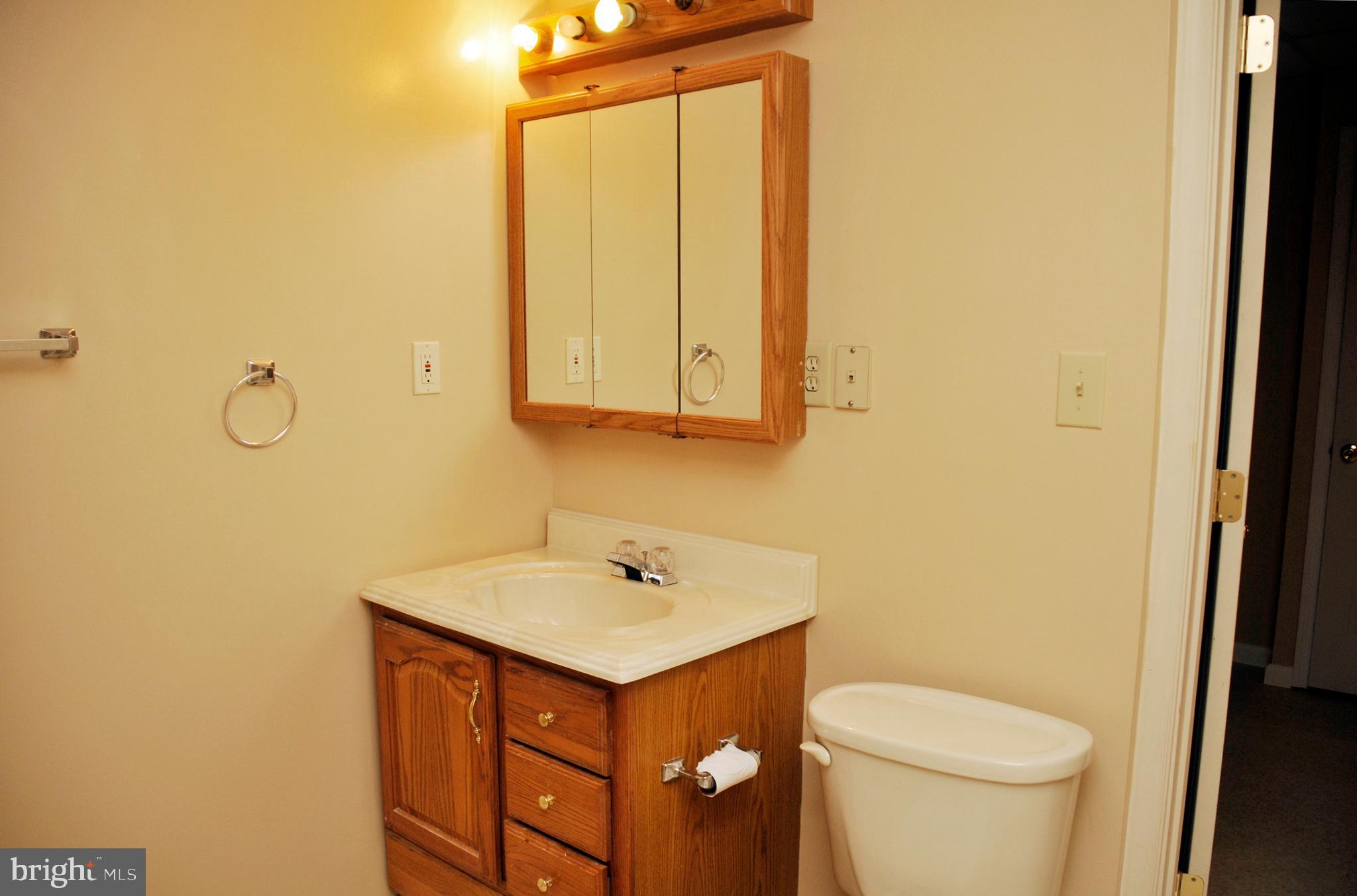 GREENCASTLE MANOR - Residential Lease