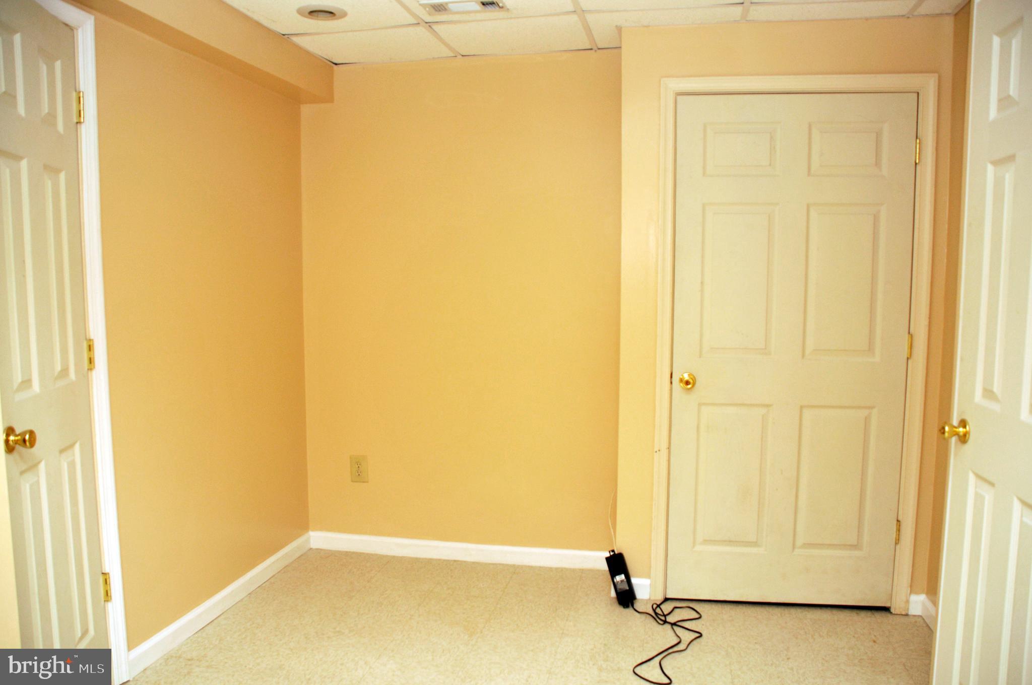 GREENCASTLE MANOR - Residential Lease