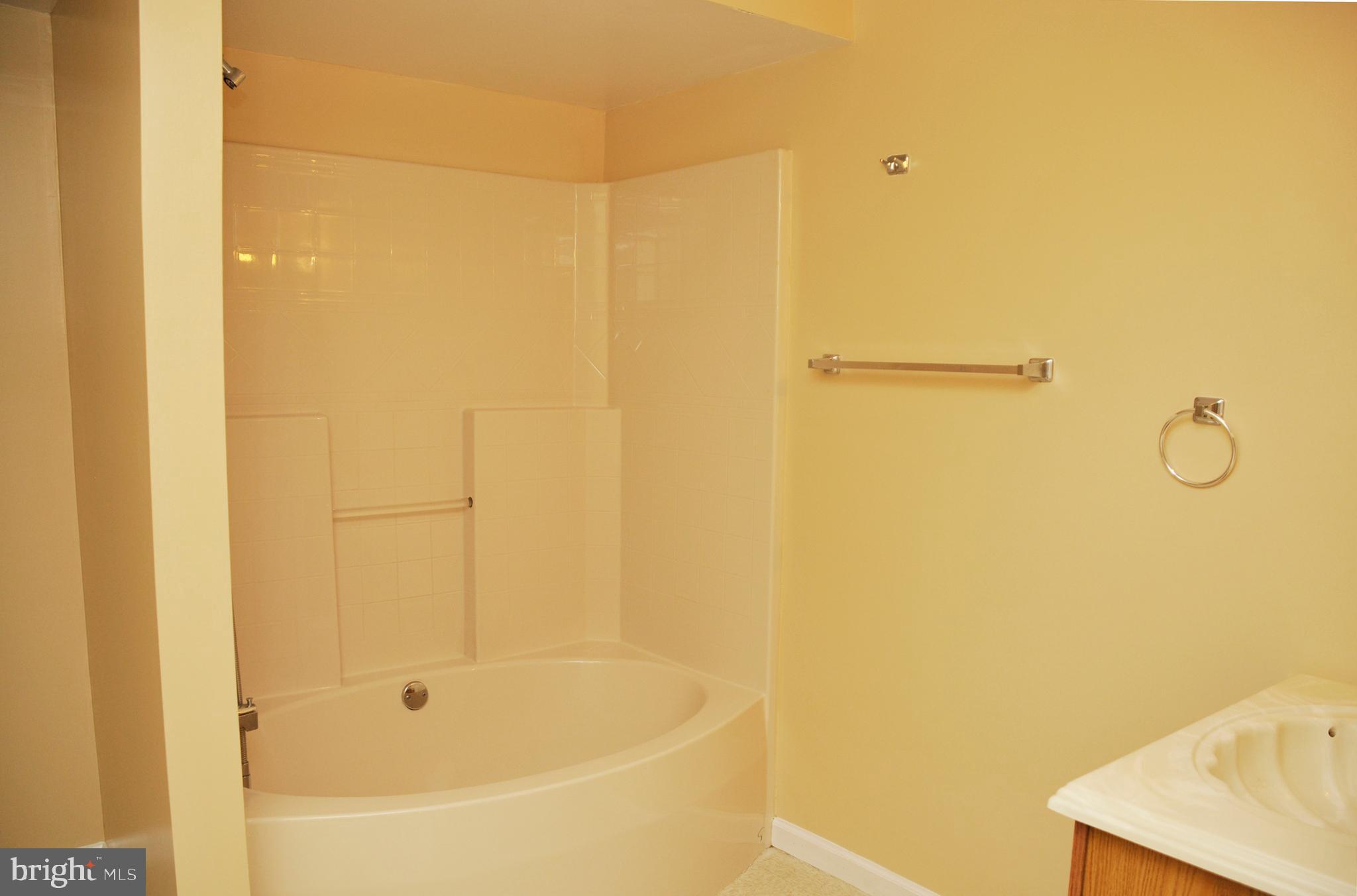 GREENCASTLE MANOR - Residential Lease