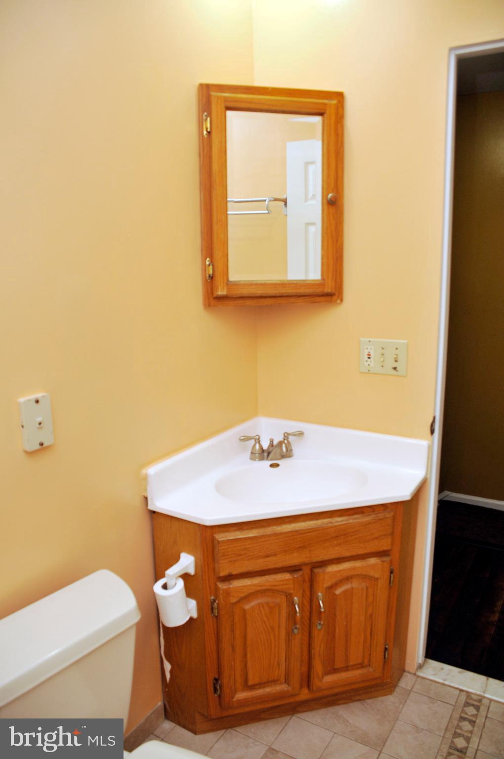 GREENCASTLE MANOR - Residential Lease