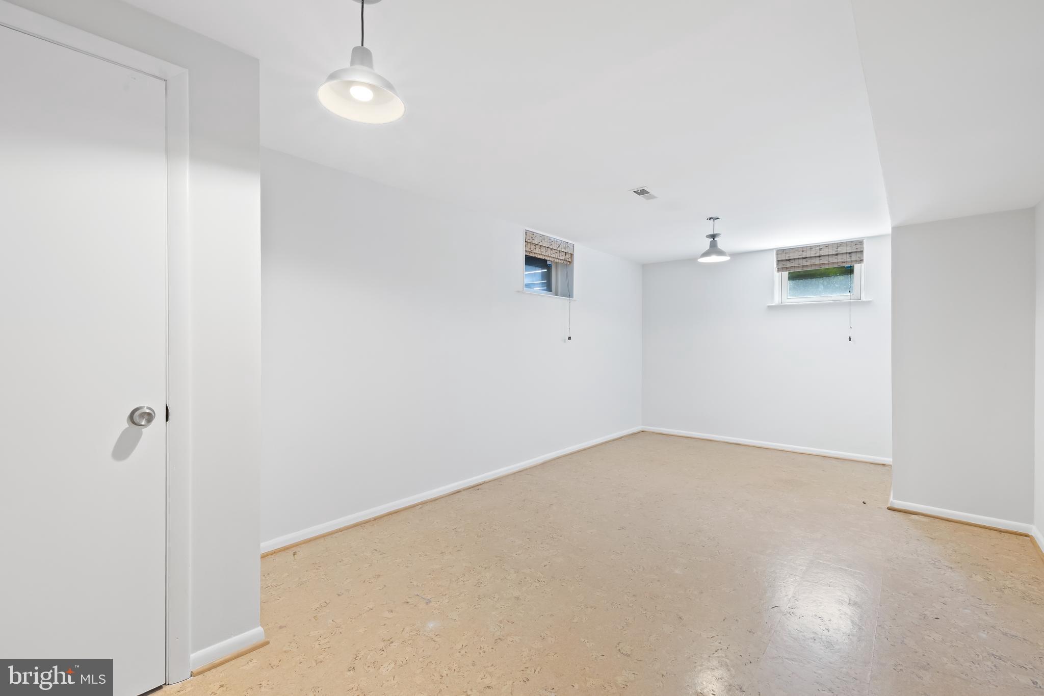 KENWOOD FOREST - Residential