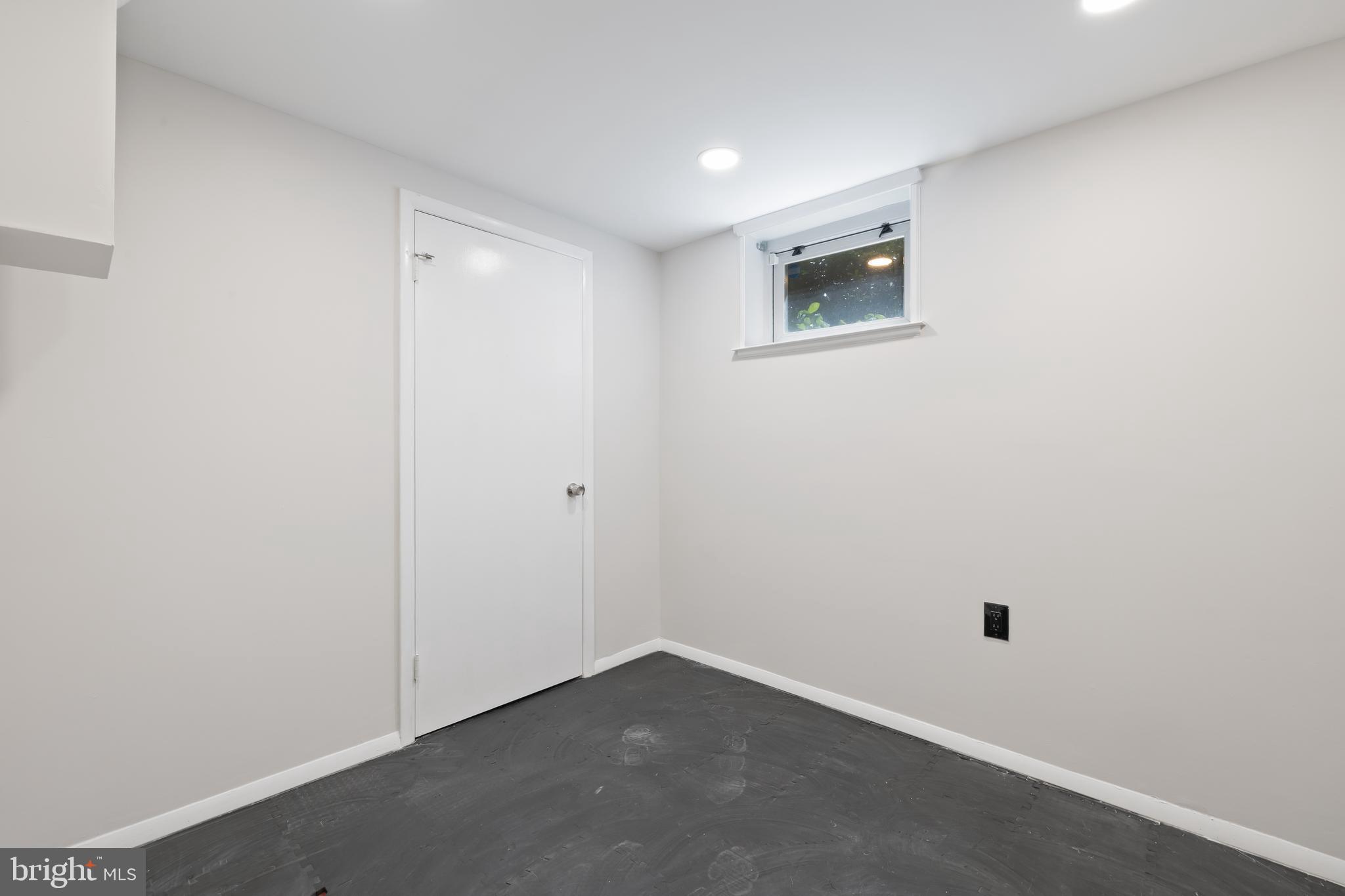 KENWOOD FOREST - Residential