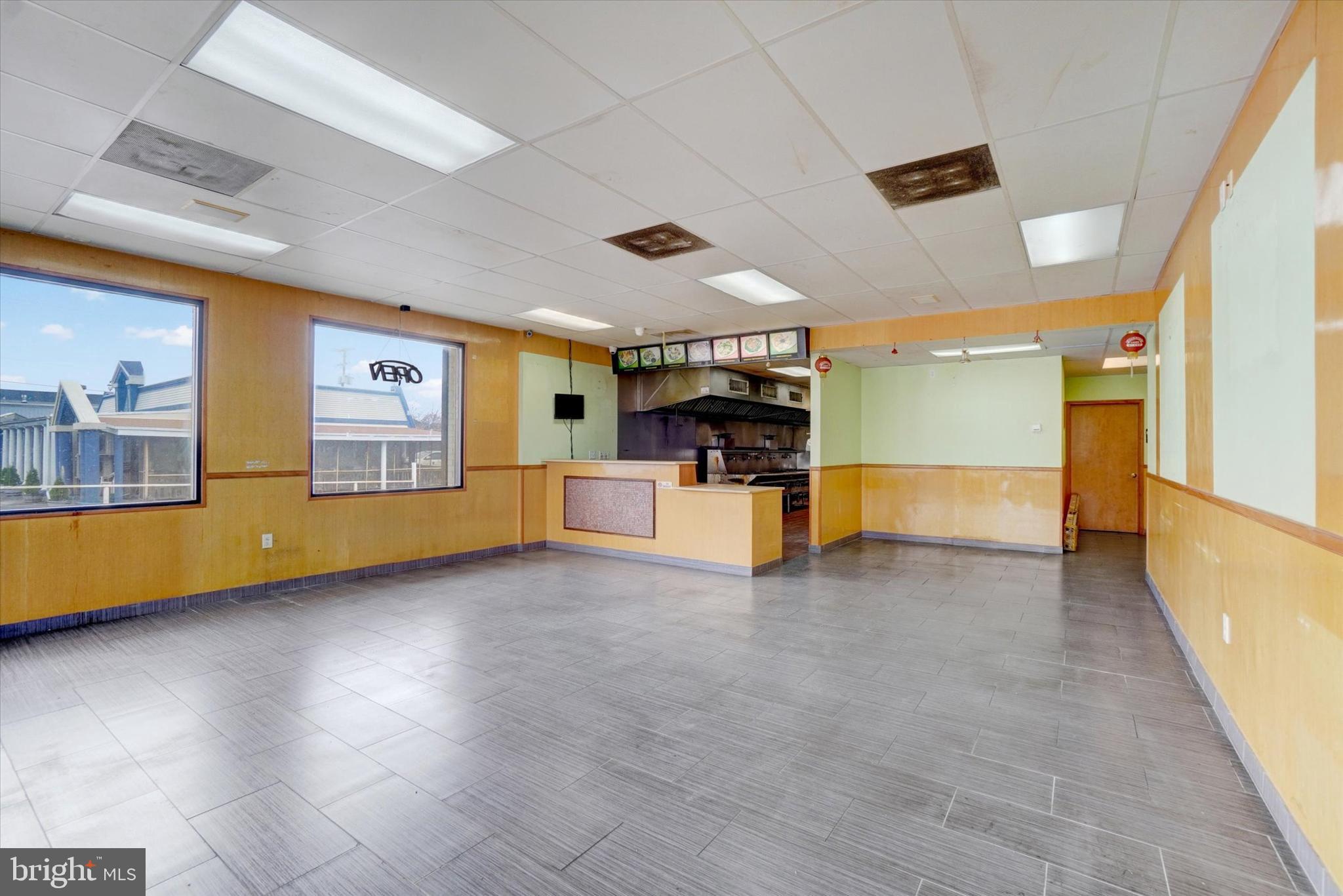 1938 W MARKET STREET