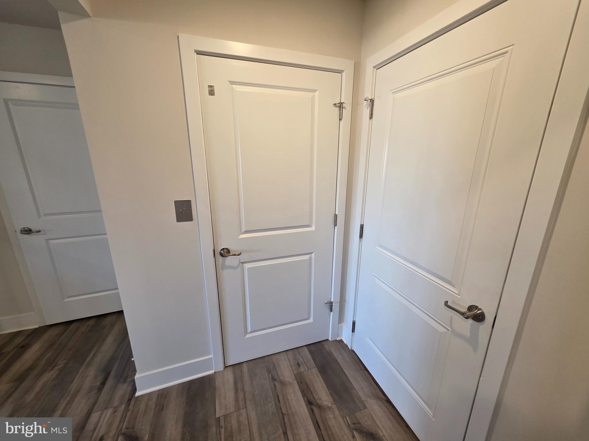 1354 CRESTED WOOD DR DRIVE