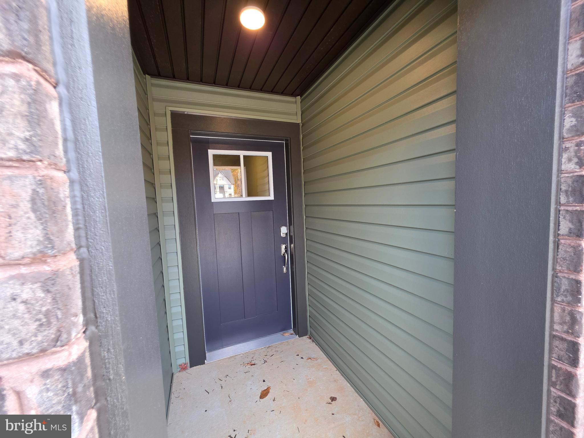 1354 CRESTED WOOD DR DRIVE