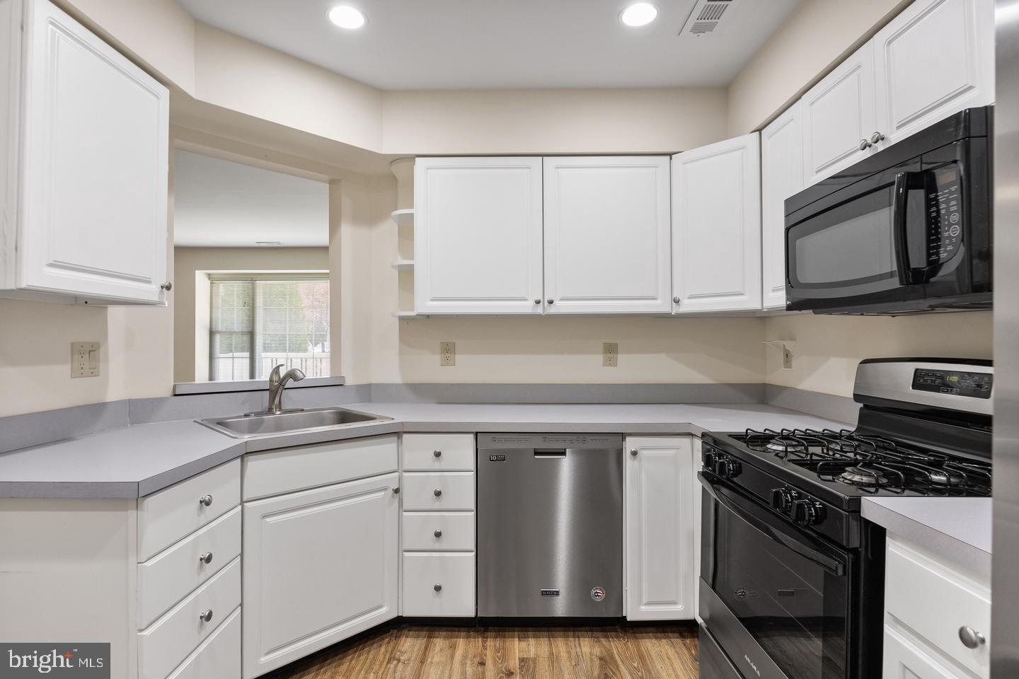 STONEGATE - Residential Lease